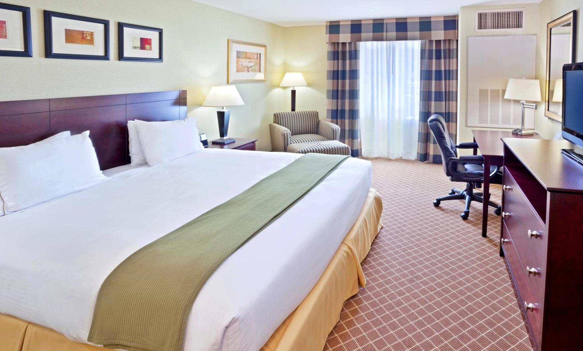 Holiday Inn Express Hotel & Suites Chehalis - Centralia by IHG photo 2