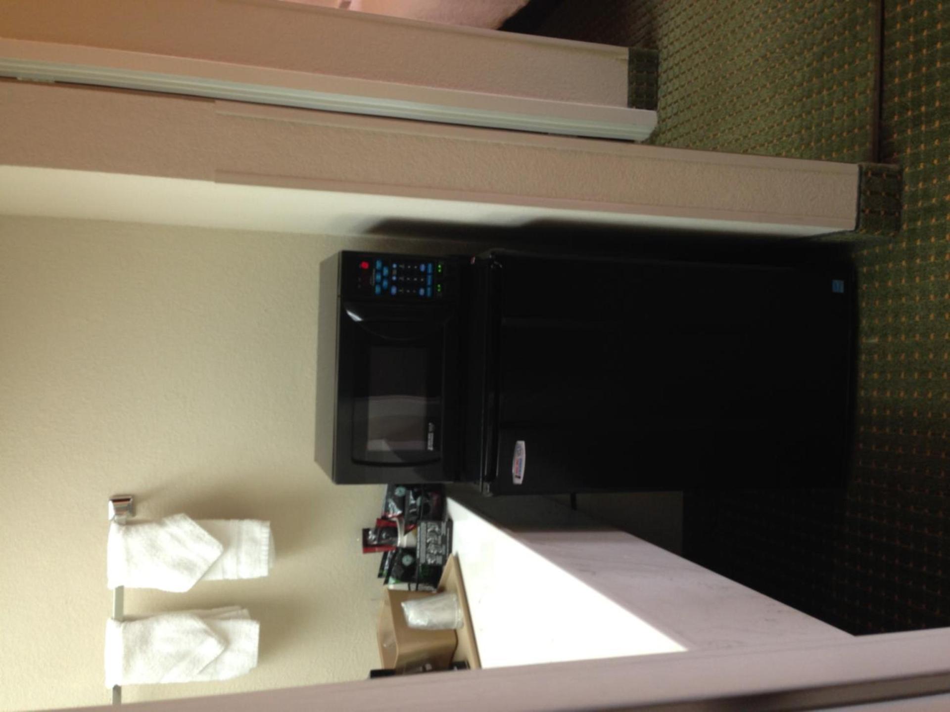 Super 8 by Wyndham Calhoun photo 25