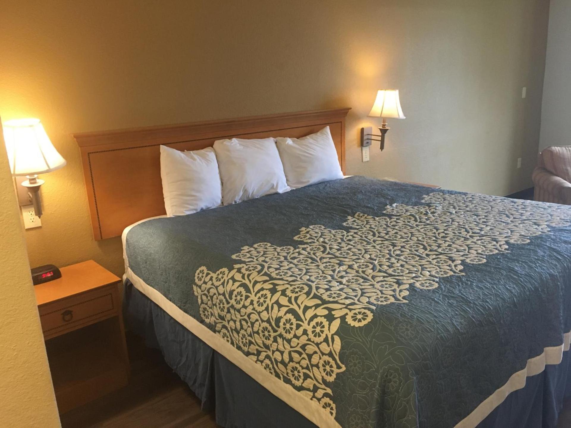 Days Inn by Wyndham Hattiesburg MS photo 19