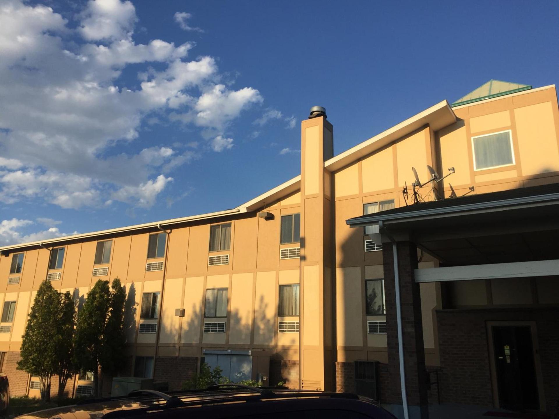Super 8 by Wyndham Helena photo 12