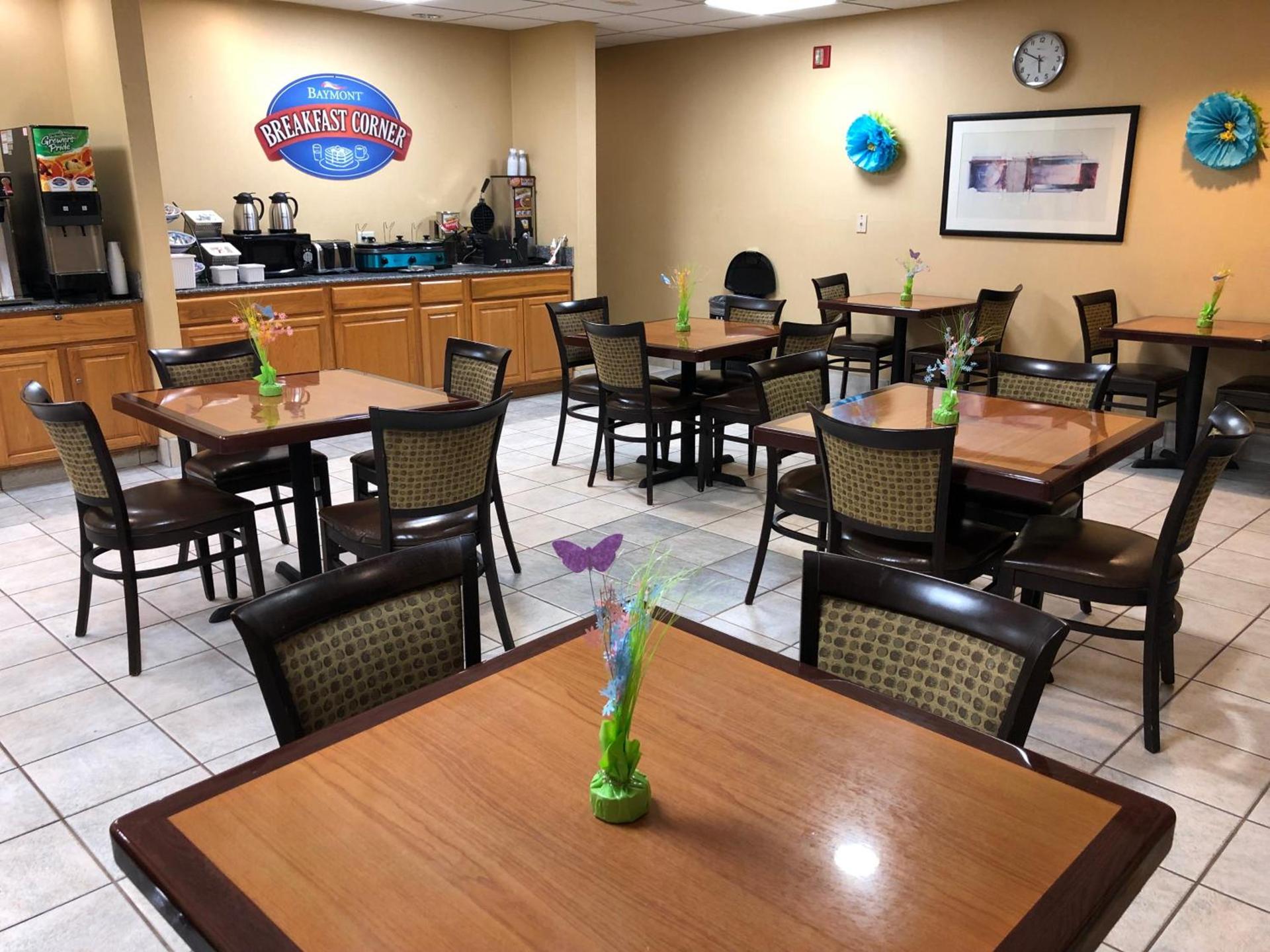 Baymont by Wyndham Fort Wayne photo 30