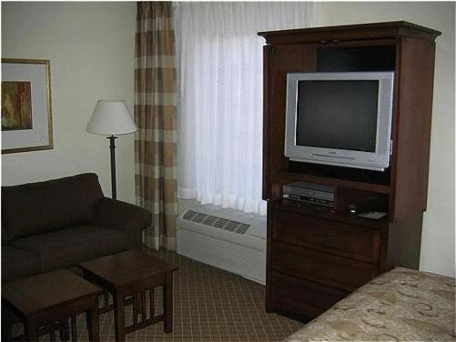 Staybridge Suites Indianapolis-Airport by IHG photo 7