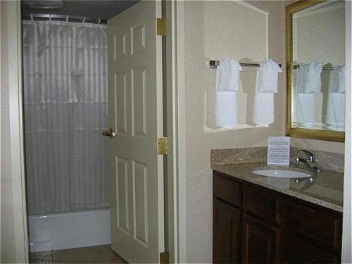 Staybridge Suites Indianapolis-Airport by IHG photo 6