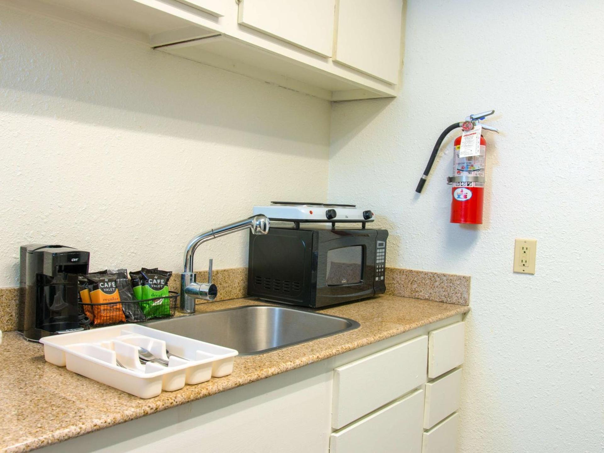 Studio 6-San Antonio, TX - Lackland AFB photo 20