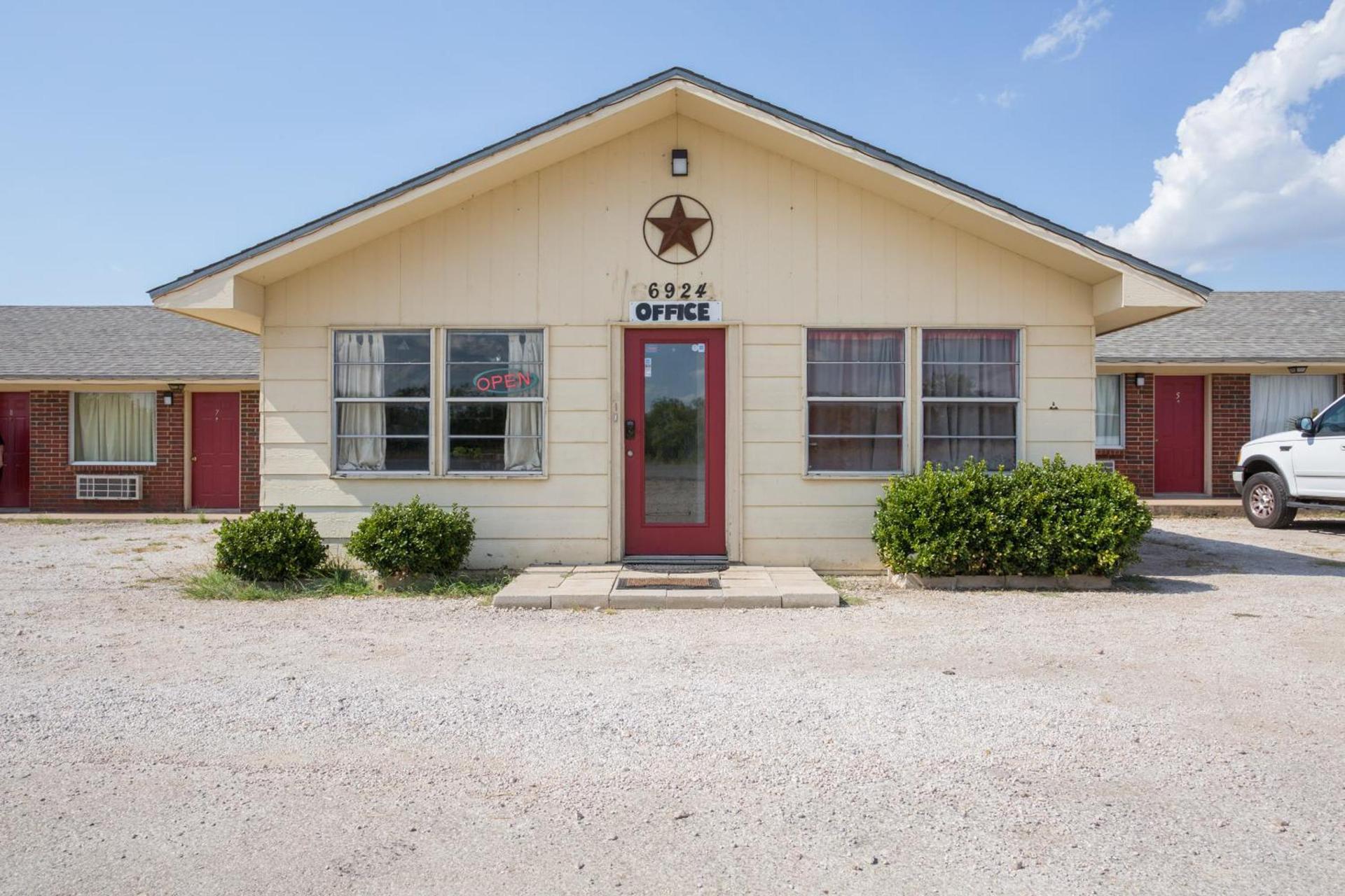 OYO Hotel Breckenridge TX Hubbard Creek Lake — hotel in Breckenridge