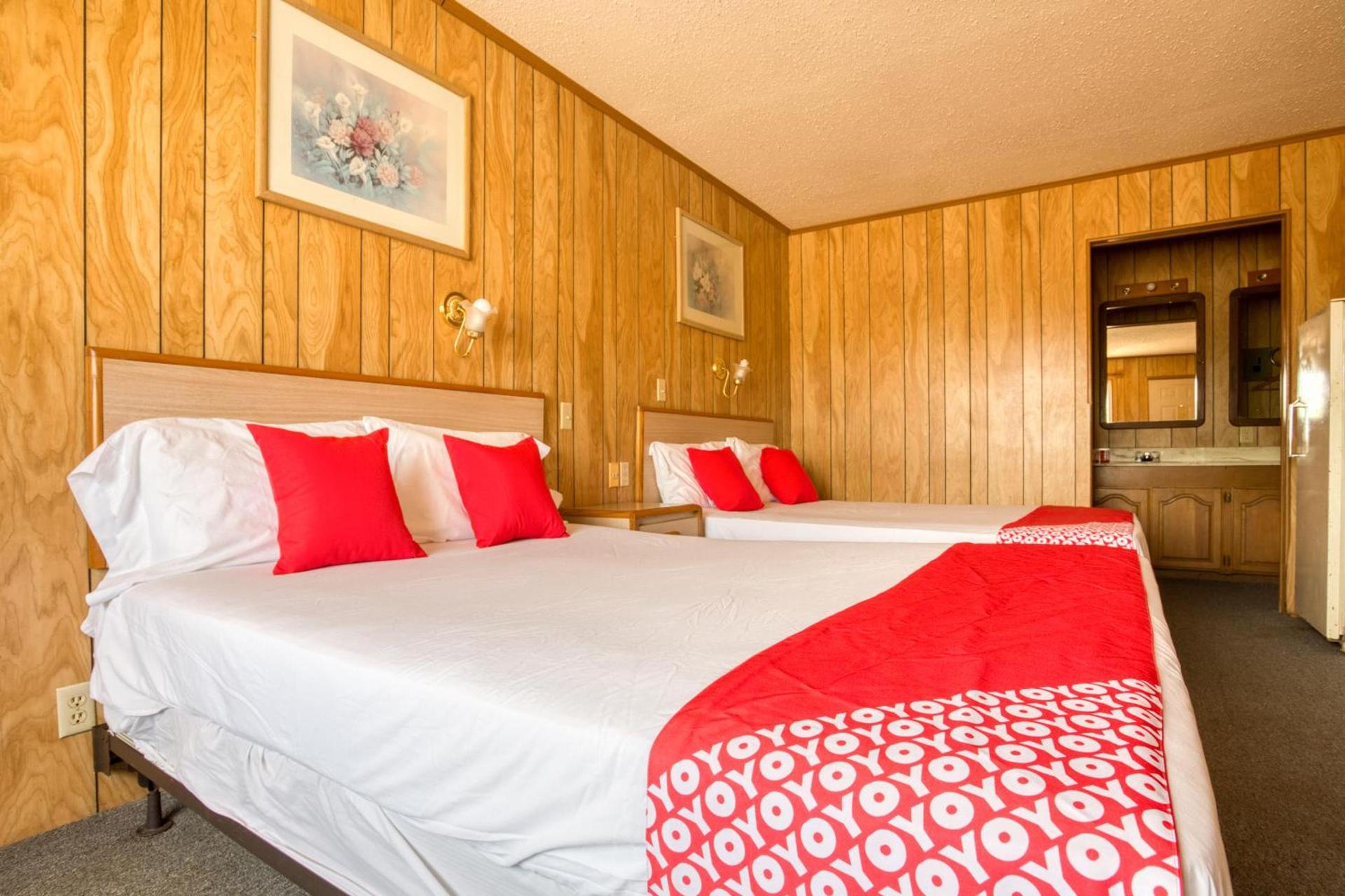 OYO Hotel Breckenridge TX Hubbard Creek Lake photo 12