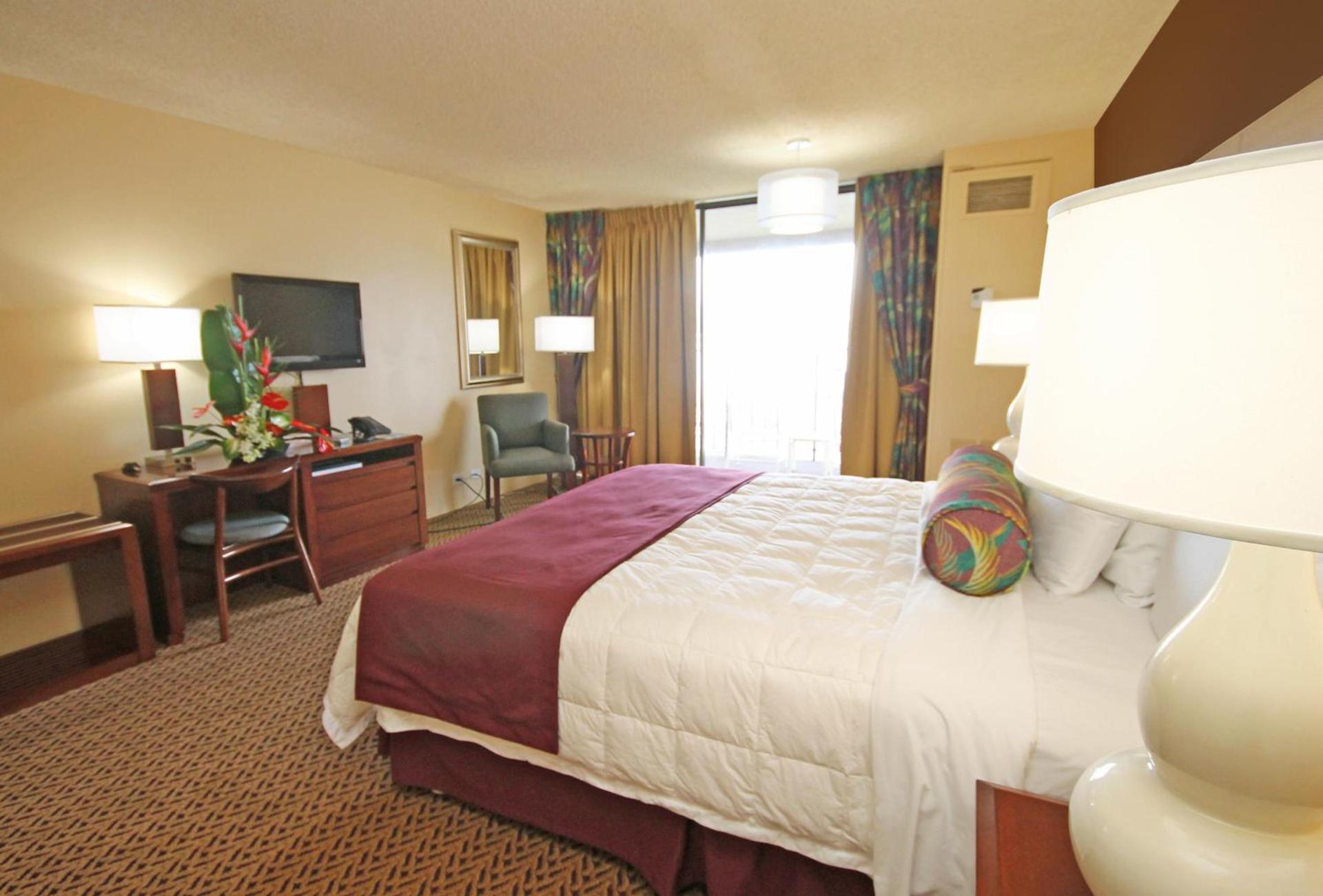 Hilo Hawaiian Hotel, Trademark Collection by Wyndham photo 53