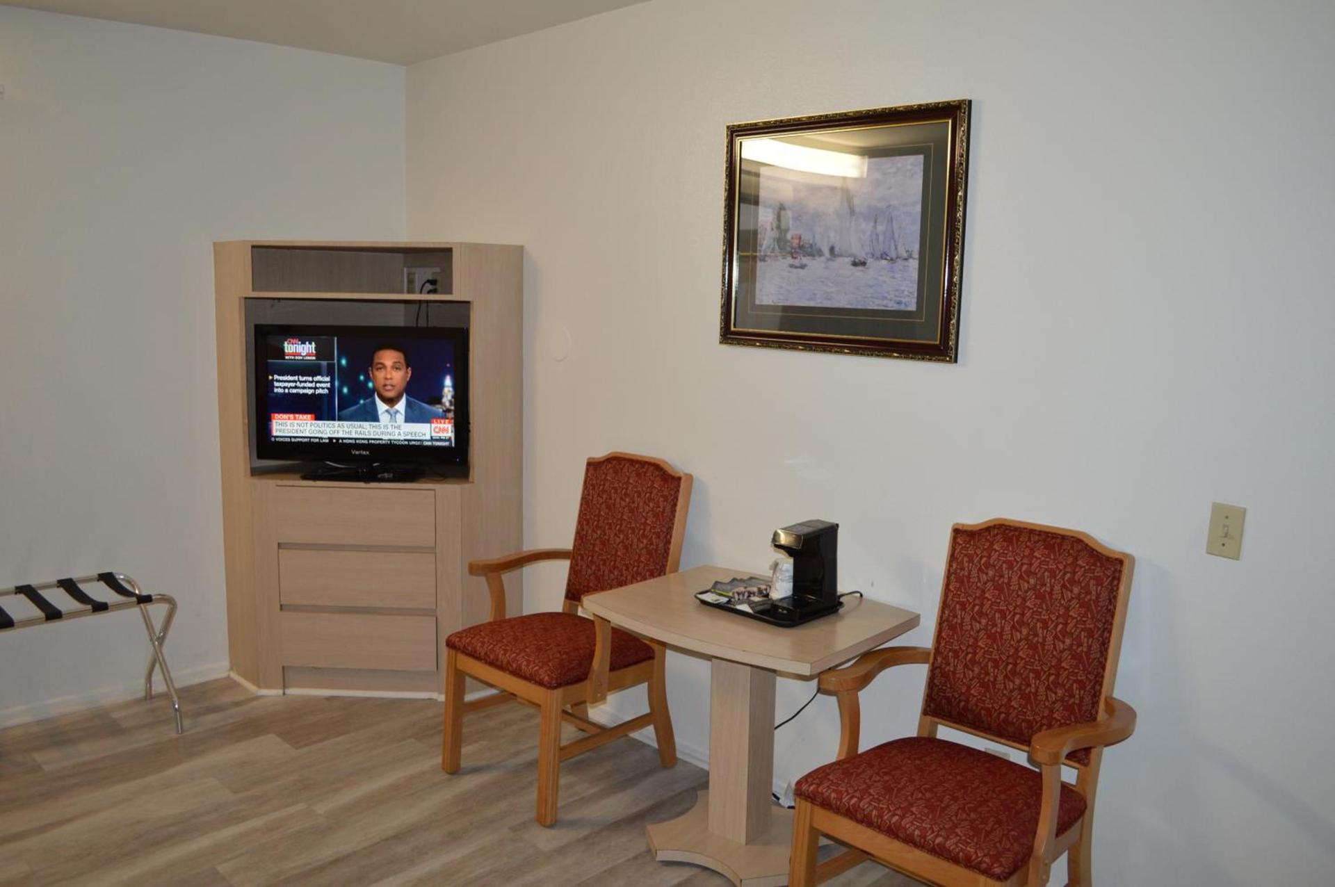 Jolly Roger Hotel photo 7