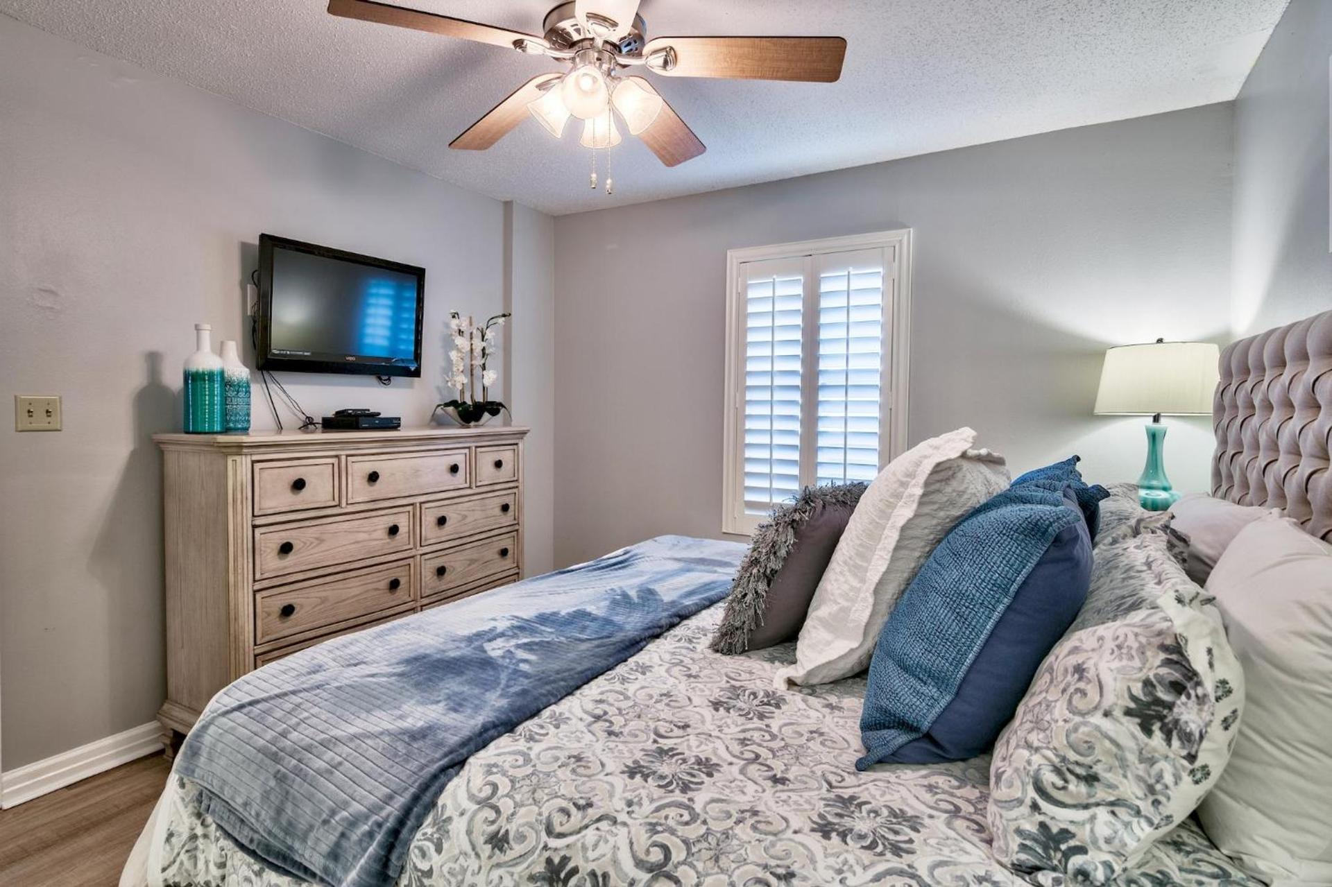 Pelican Beach Resort Destin photo 49