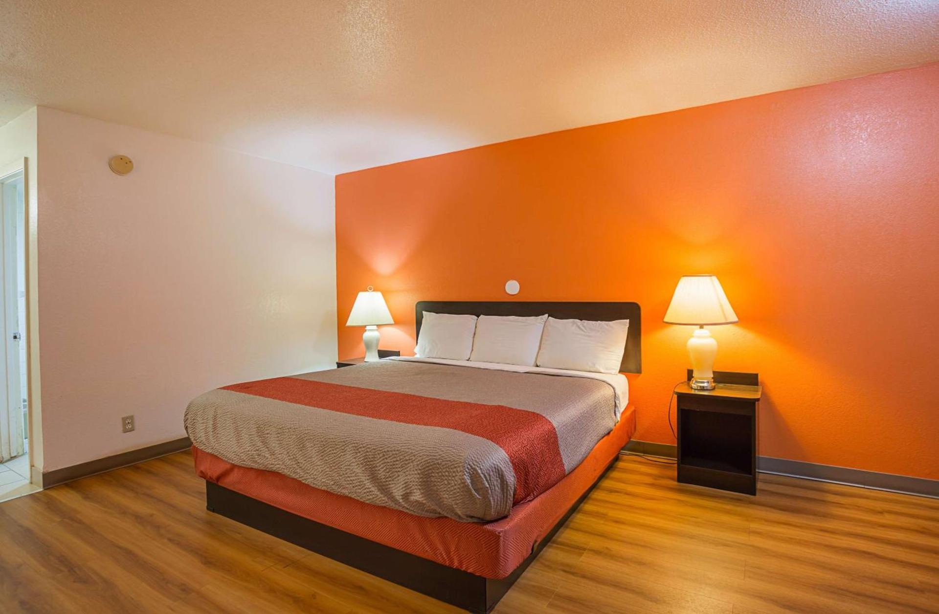 Motel 6-Brinkley, AR photo 35