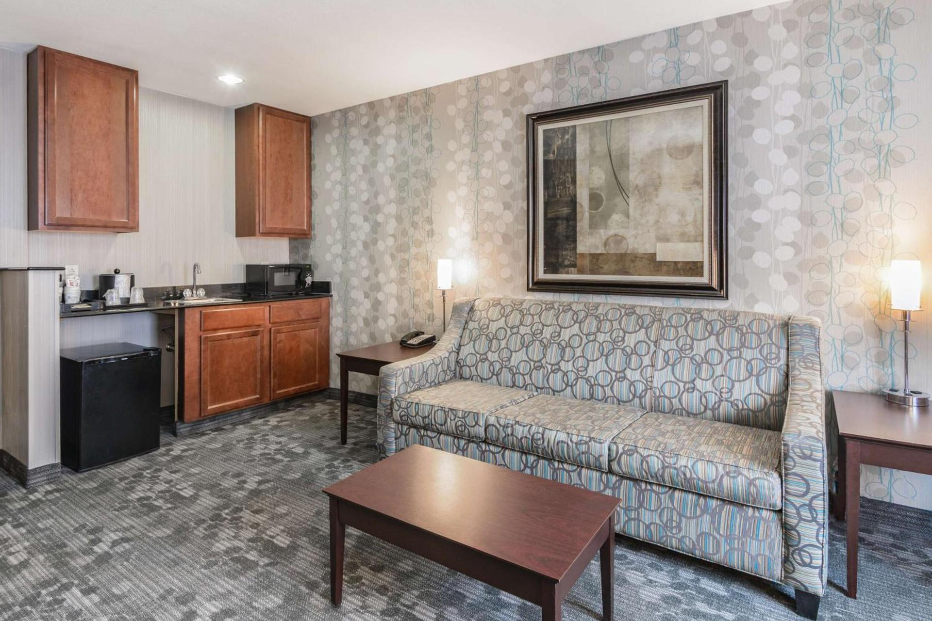 Best Western Concord Inn and Suites photo 38