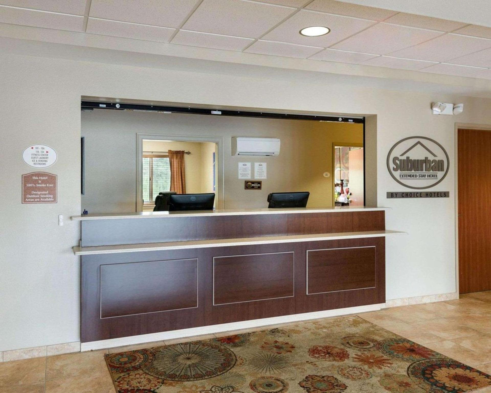 Suburban Studios Triadelphia - Wheeling at The Highlands photo 7