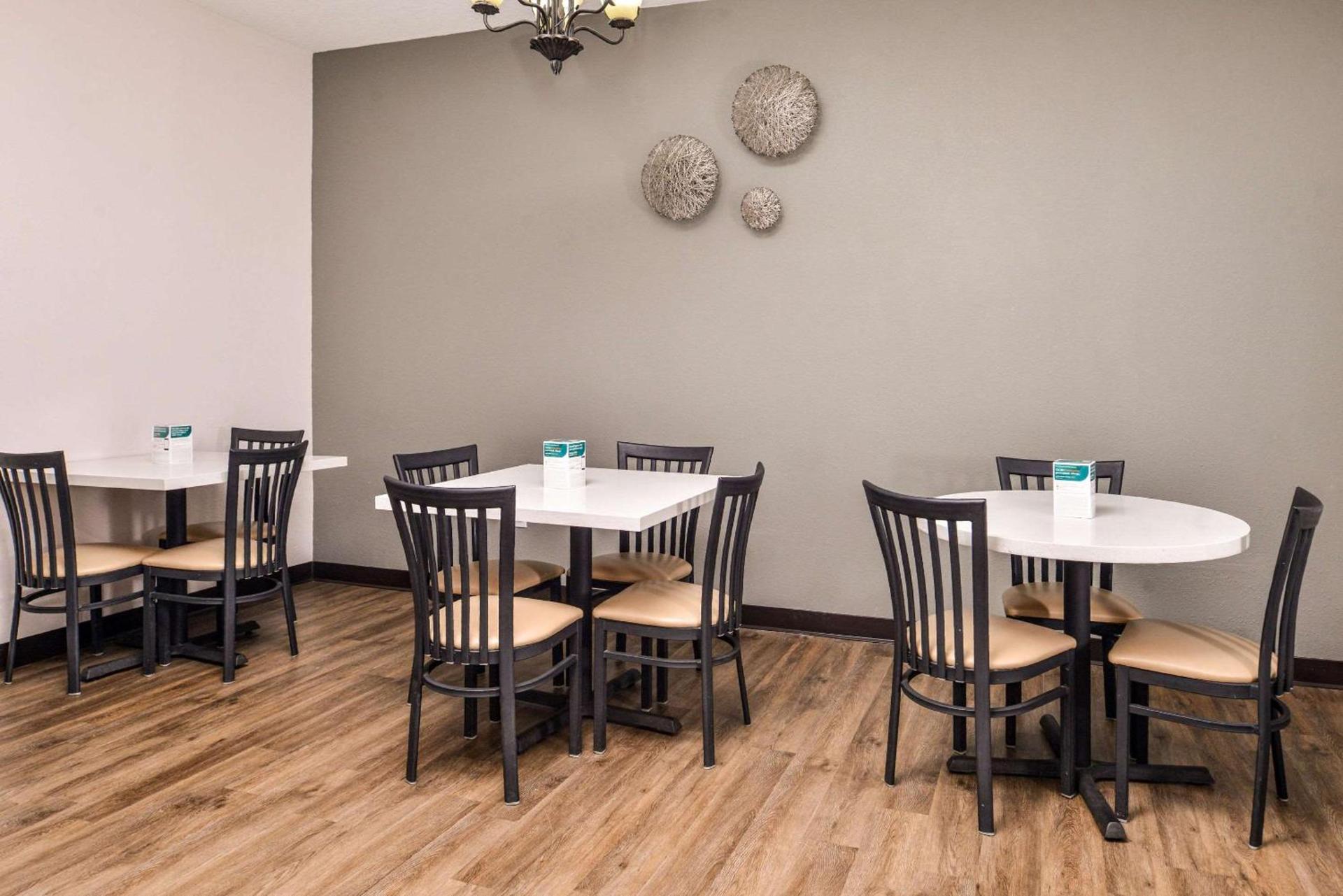 Quality Inn Joplin I-44 photo 8