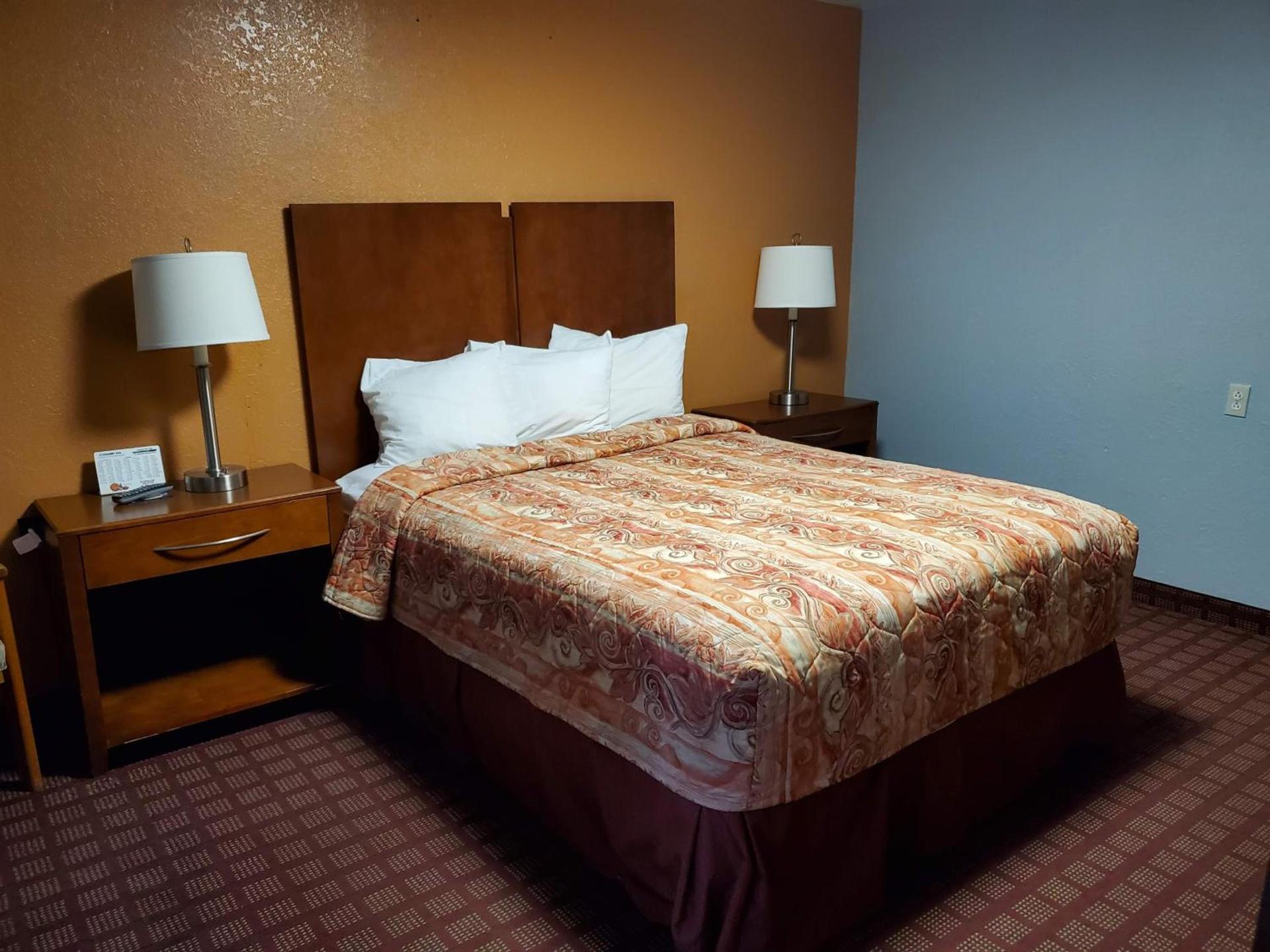 Economy Inn photo 10