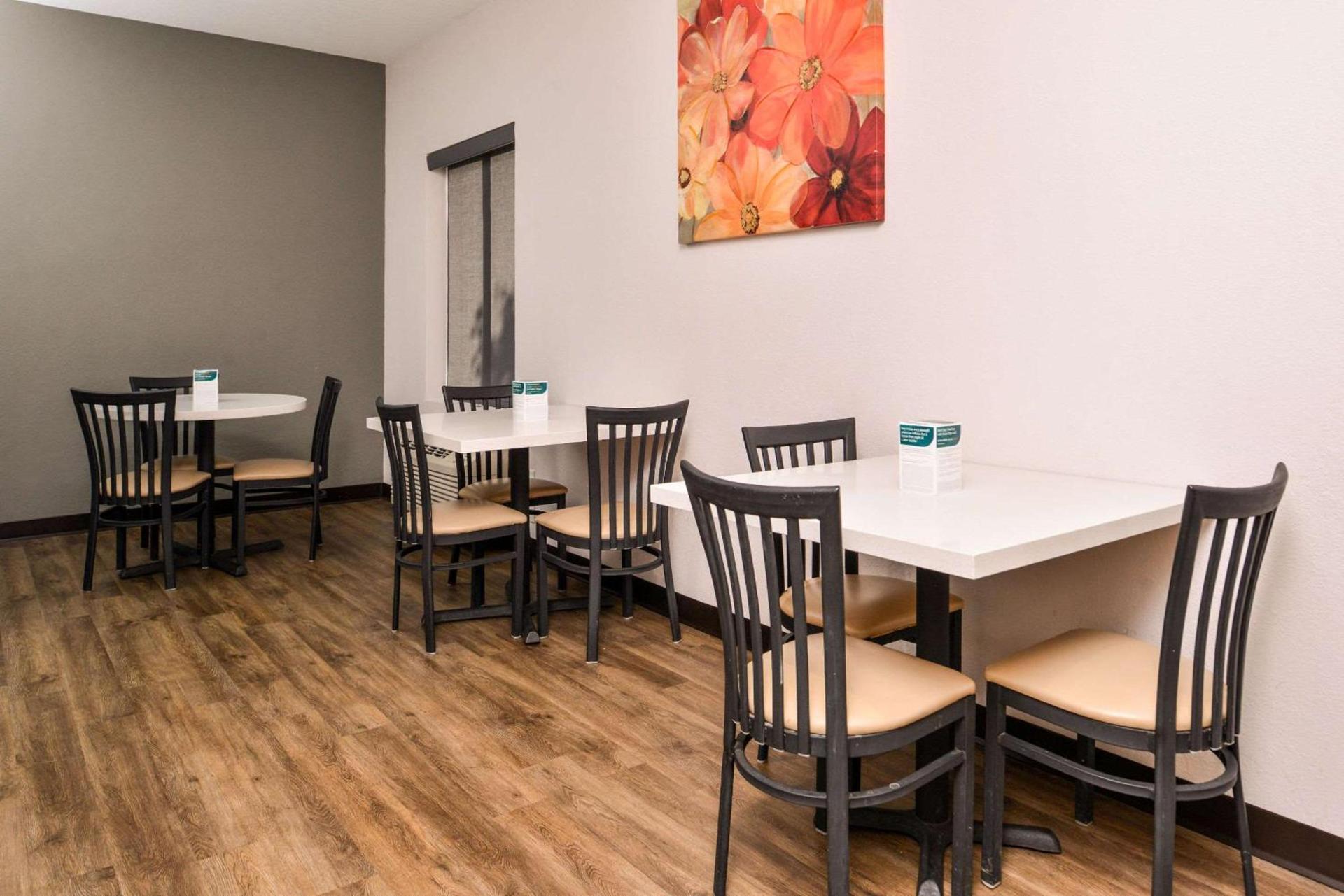 Quality Inn Joplin I-44 photo 14