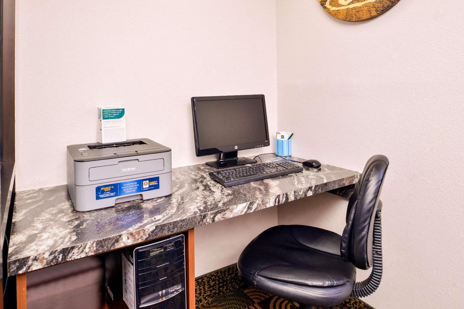 Quality Inn Joplin I-44 photo 16