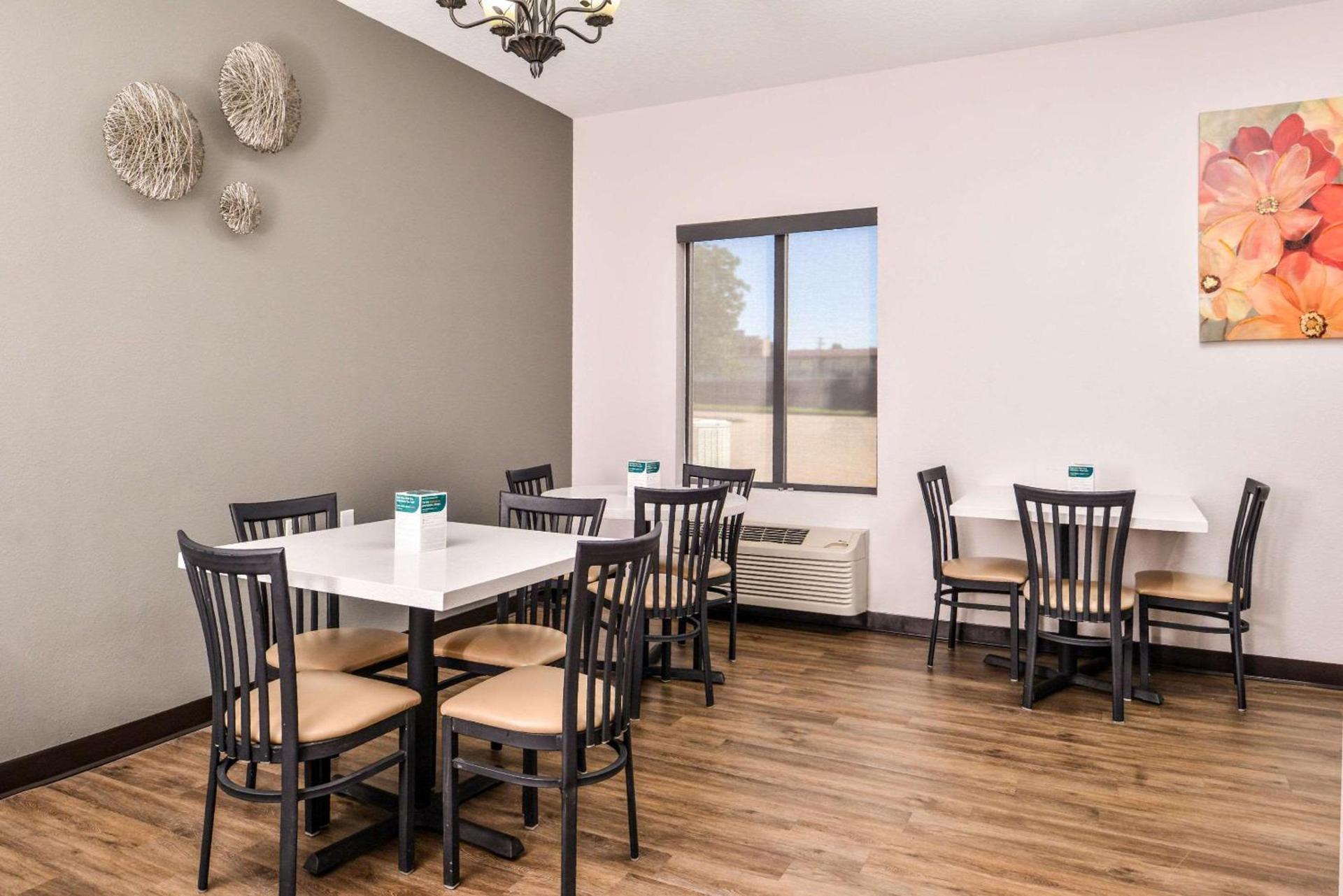 Quality Inn Joplin I-44 photo 17