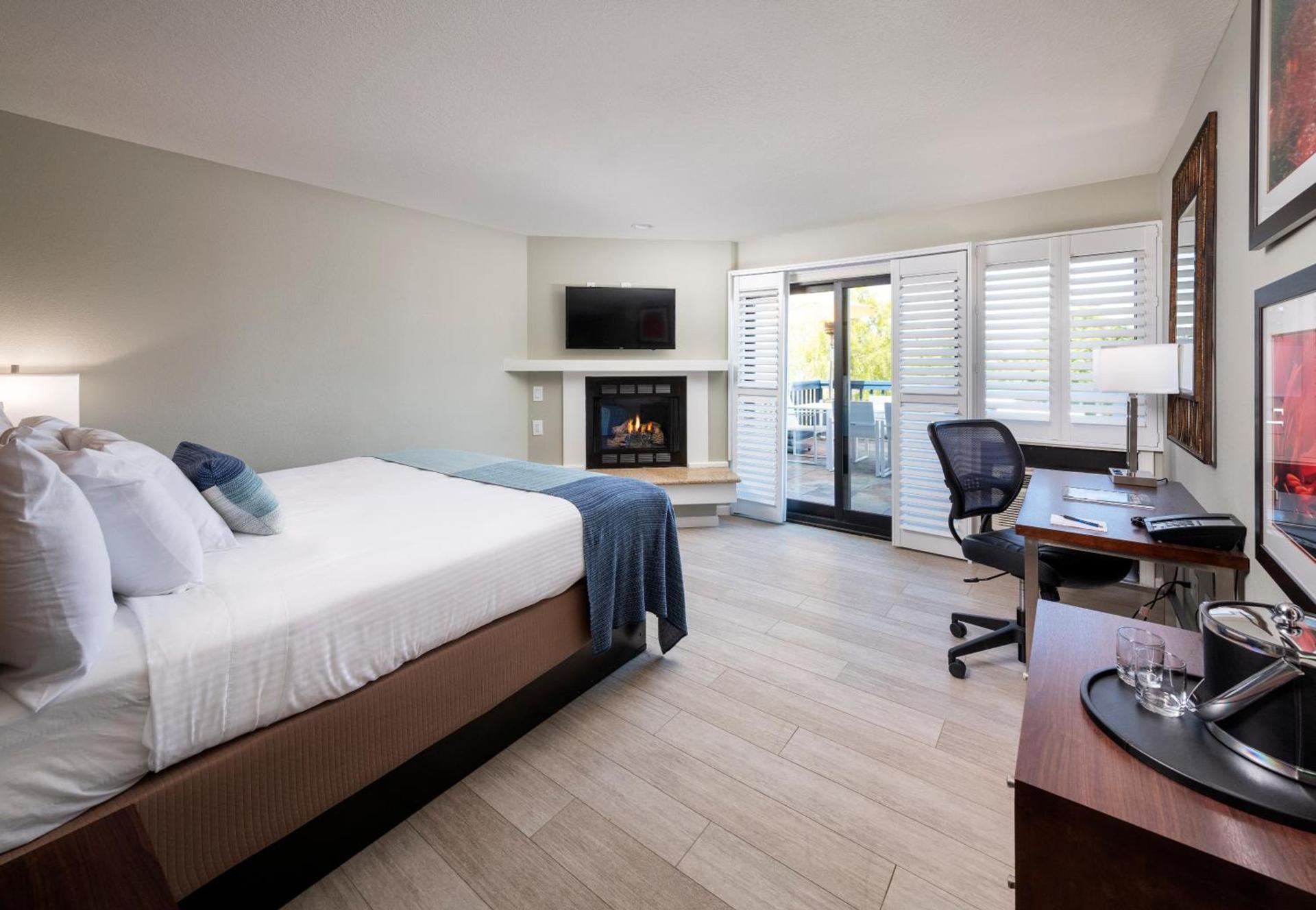 Mariposa Inn and Suites photo 23