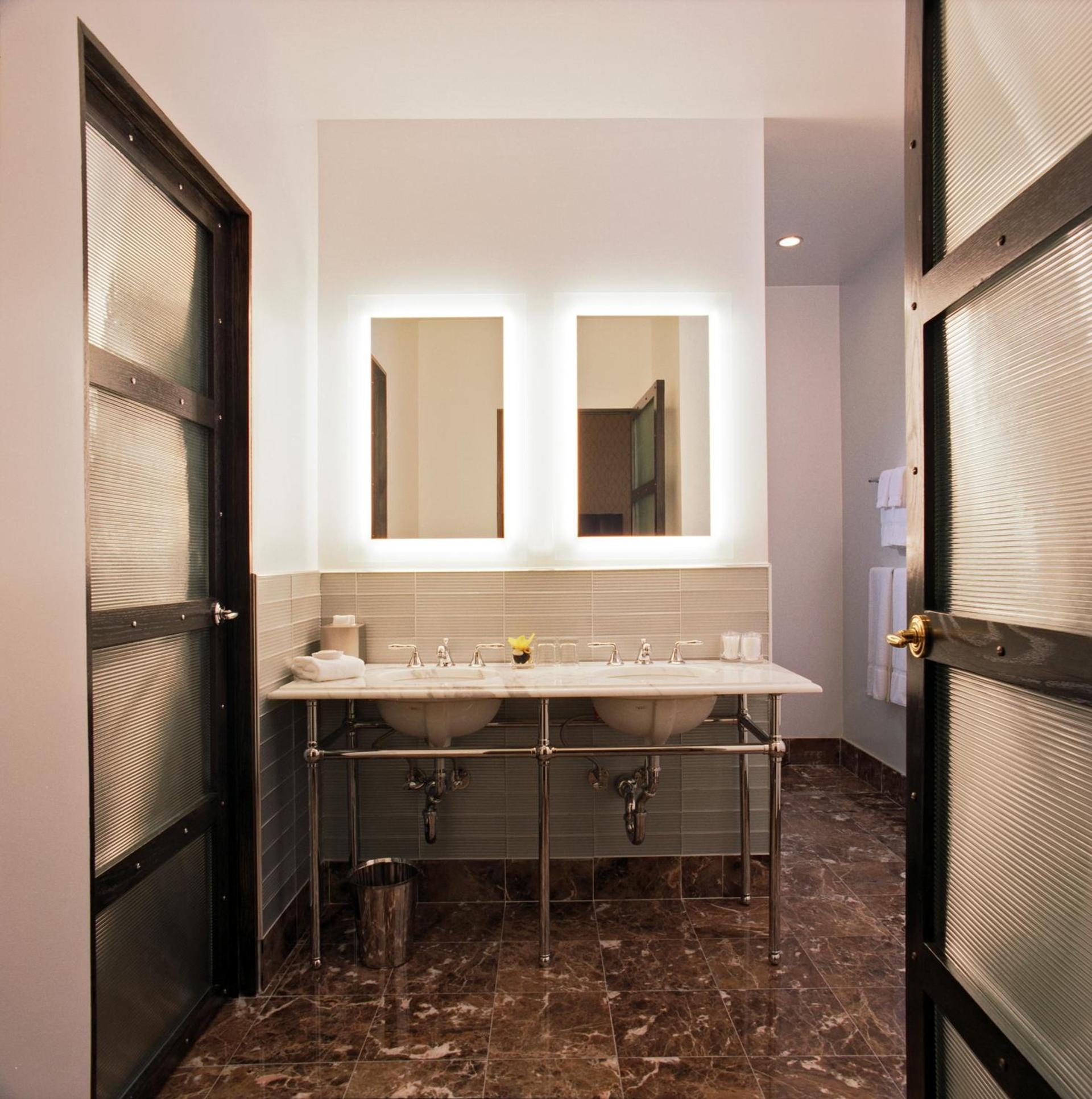 Gild Hall, A Thompson Hotel, by Hyatt photo 35