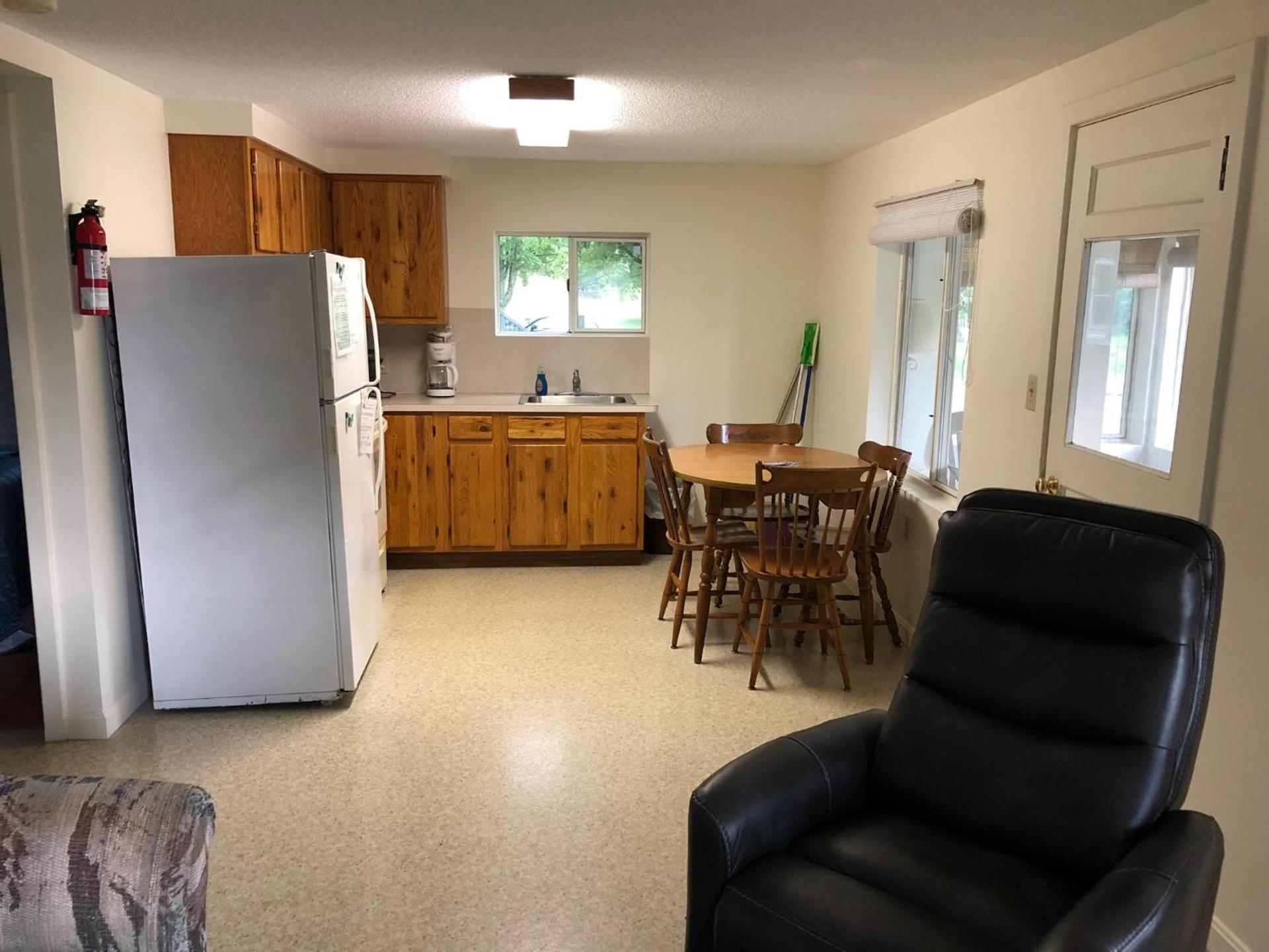 West Winds Motel & Cottages photo 45