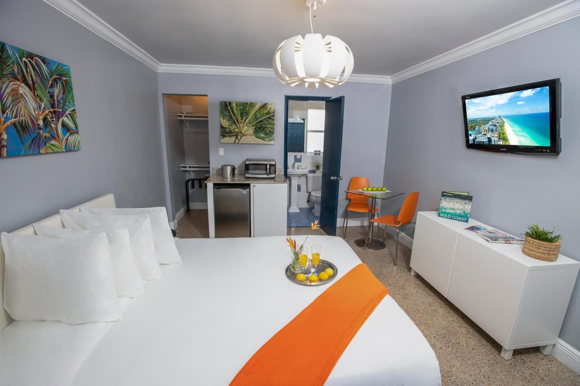 Hollywood Beach Suites and Hotel photo 23