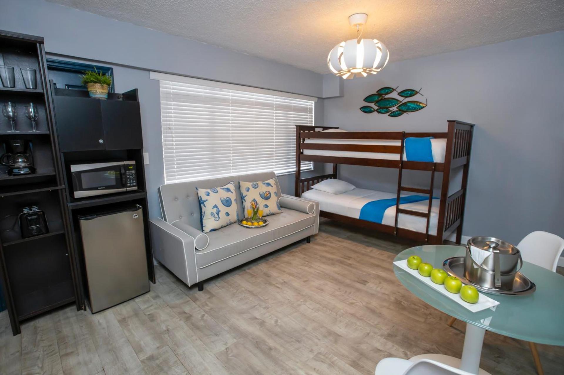 Hollywood Beach Suites and Hotel photo 45