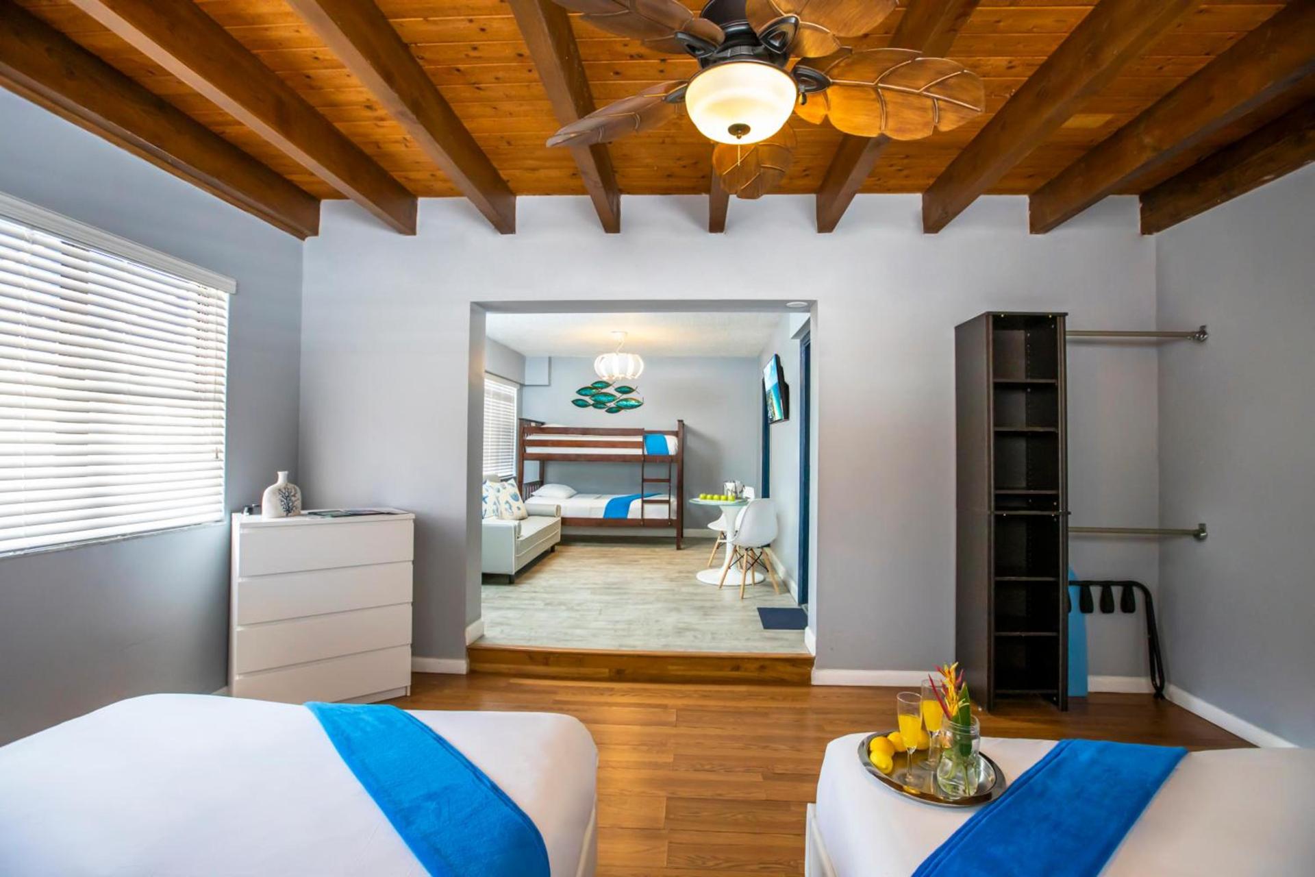Hollywood Beach Suites and Hotel photo 15