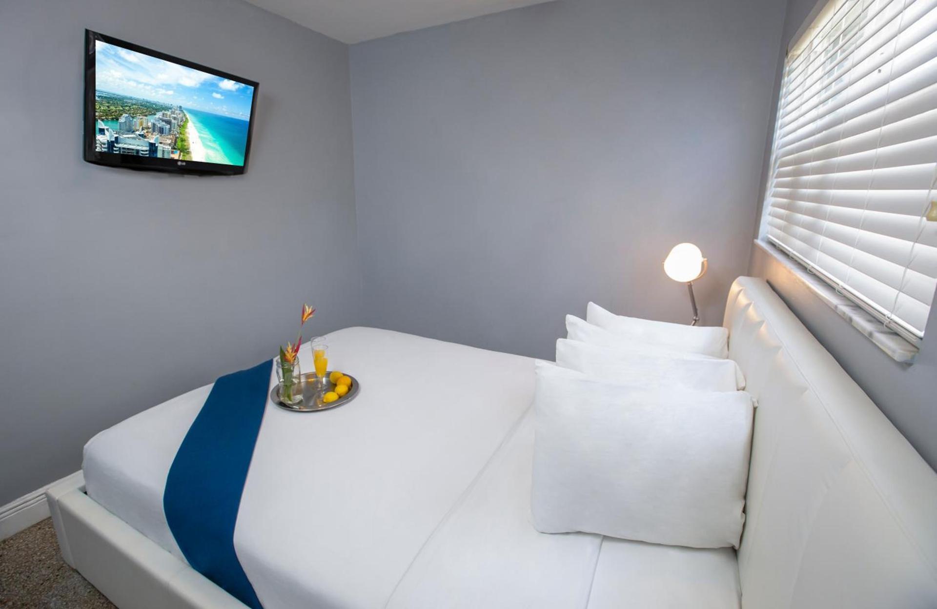 Hollywood Beach Suites and Hotel photo 27