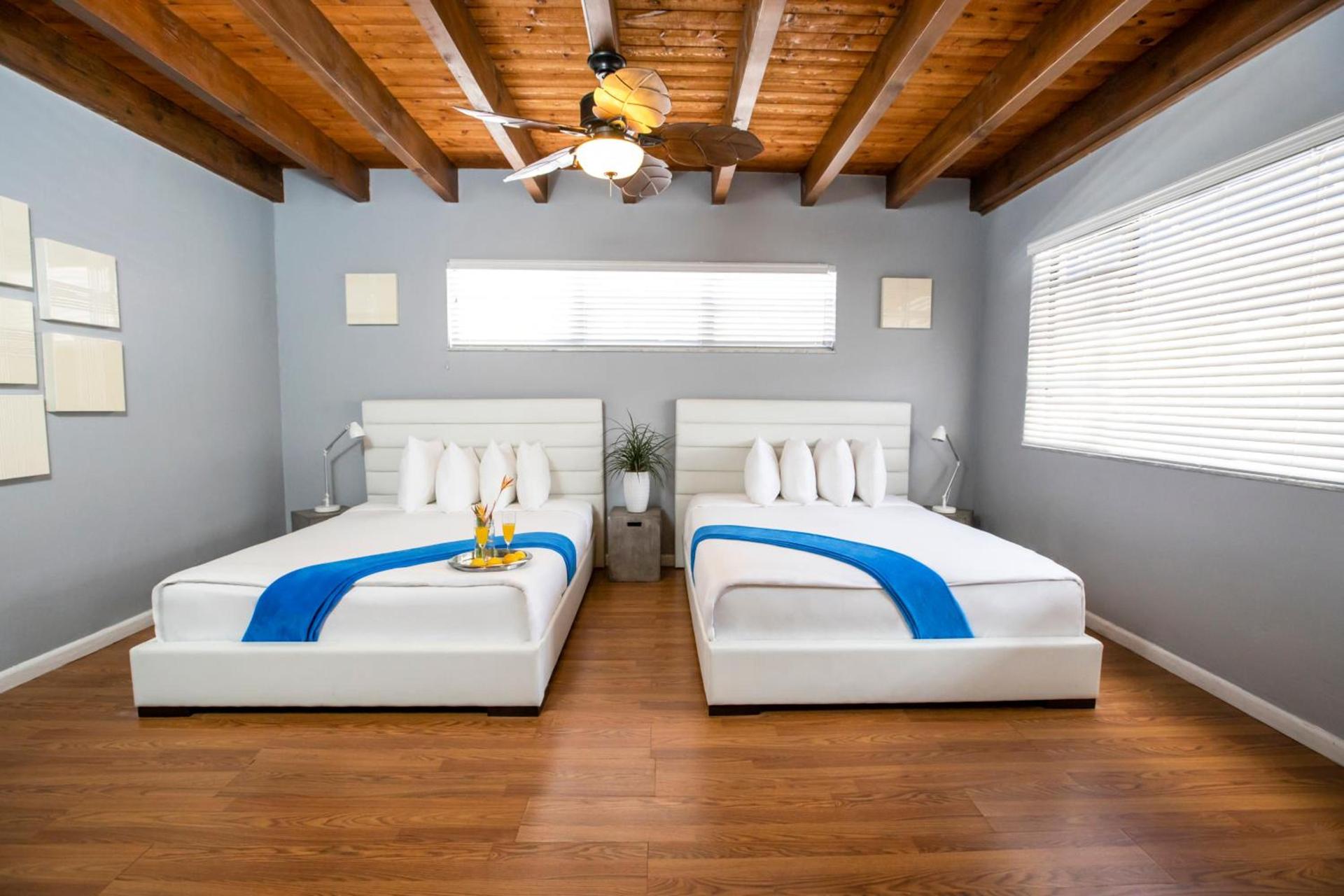 Hollywood Beach Suites and Hotel photo 17