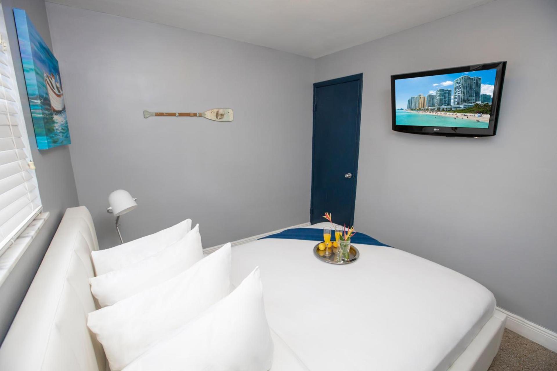 Hollywood Beach Suites and Hotel photo 42