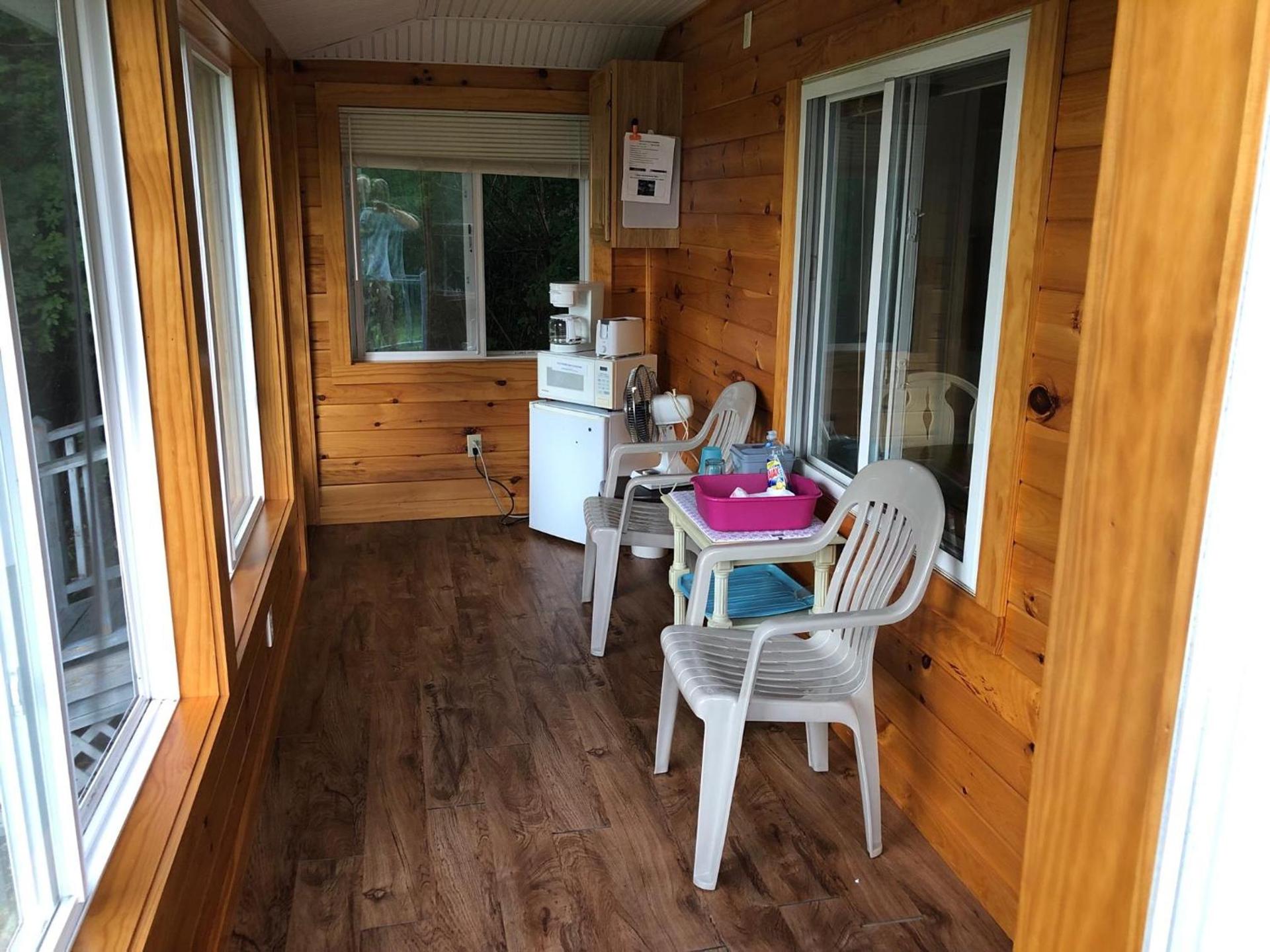 West Winds Motel & Cottages photo 37
