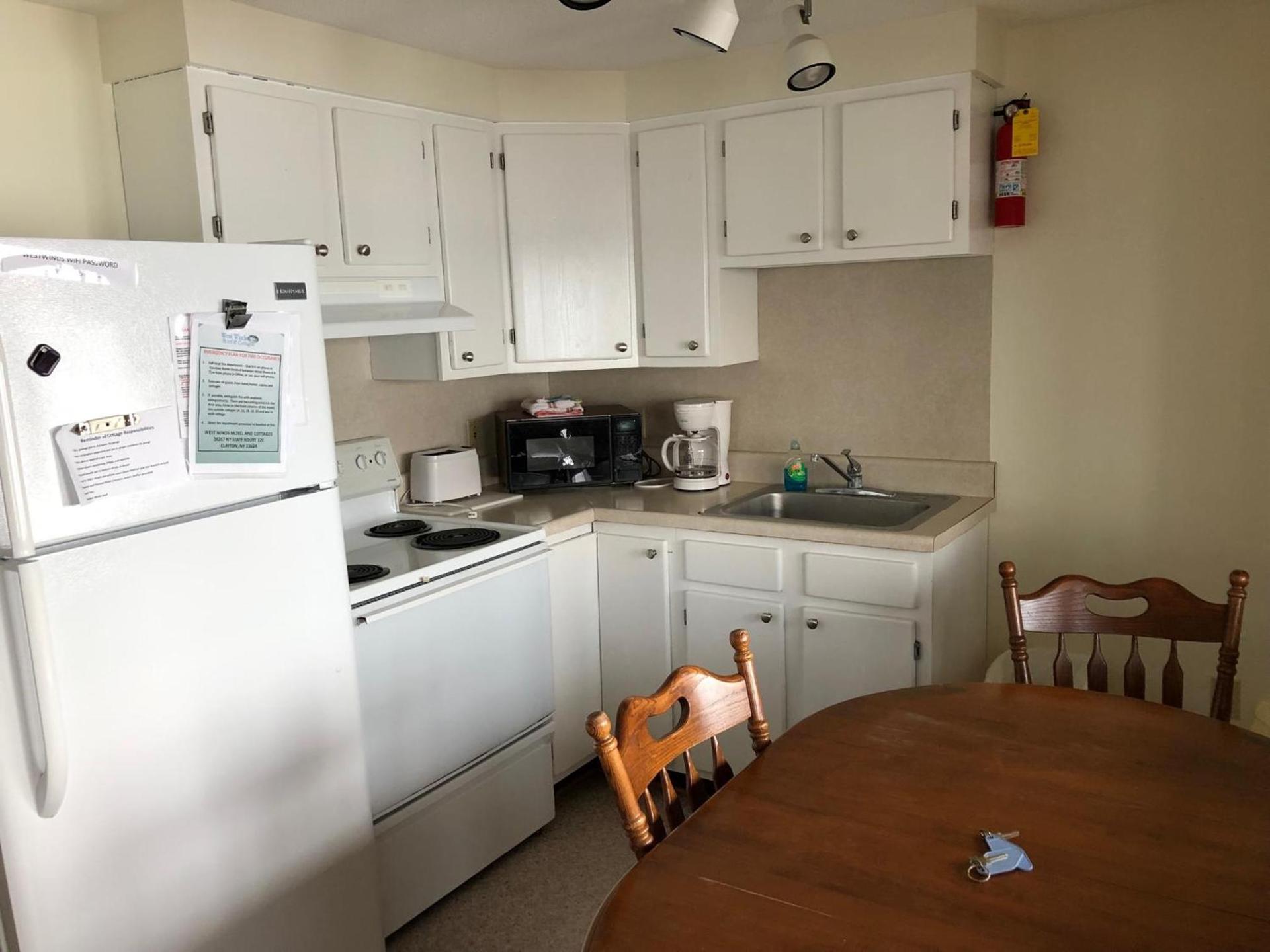 West Winds Motel & Cottages photo 35