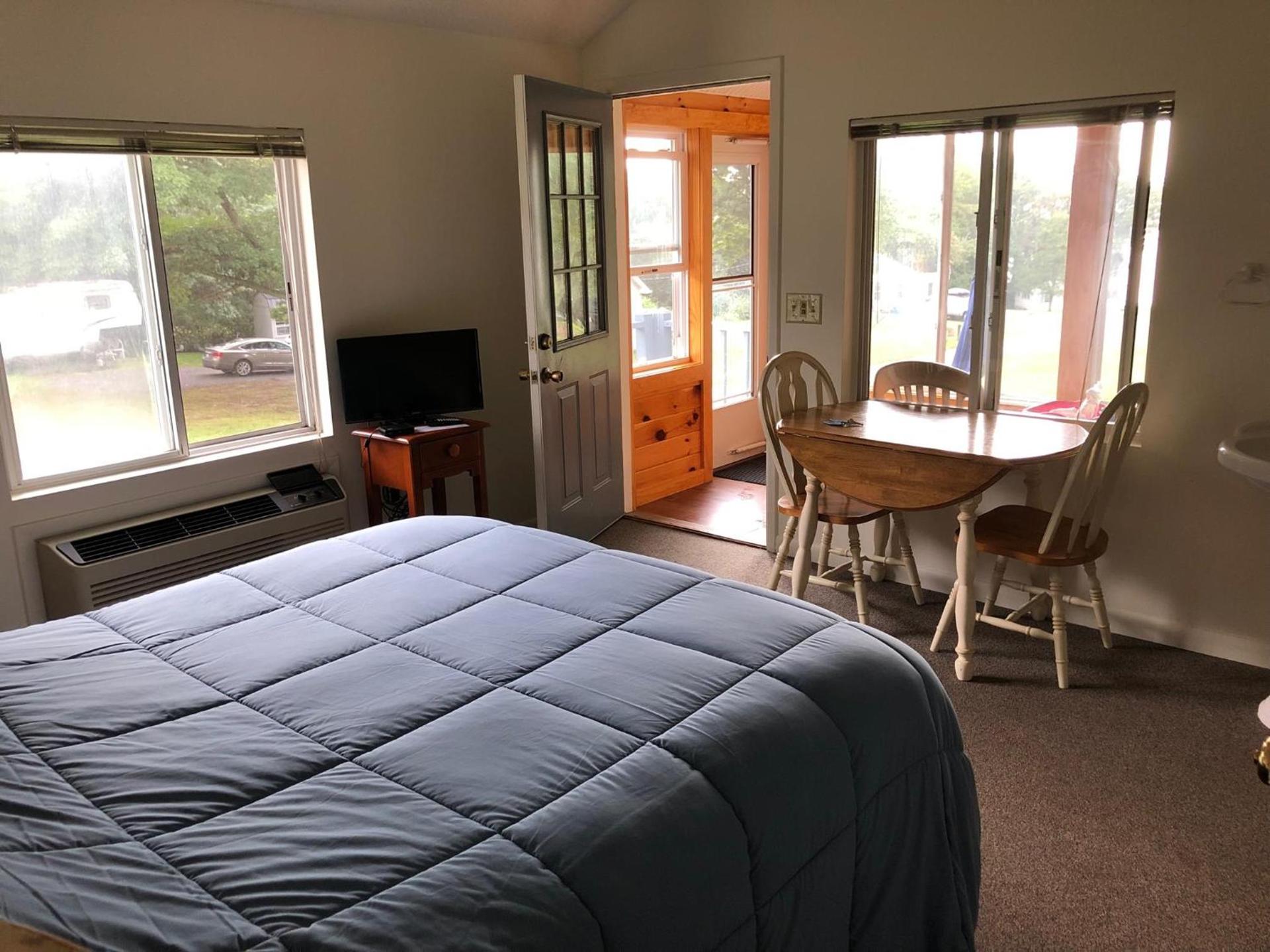 West Winds Motel & Cottages photo 16