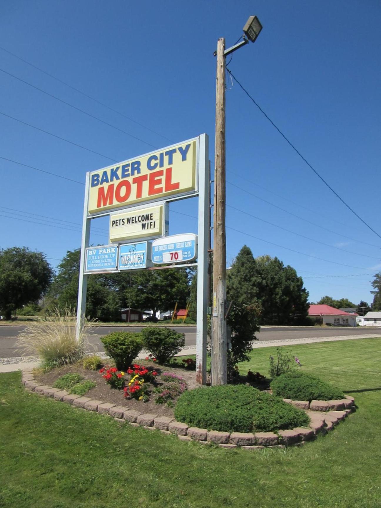 Baker City Motel & RV photo 4