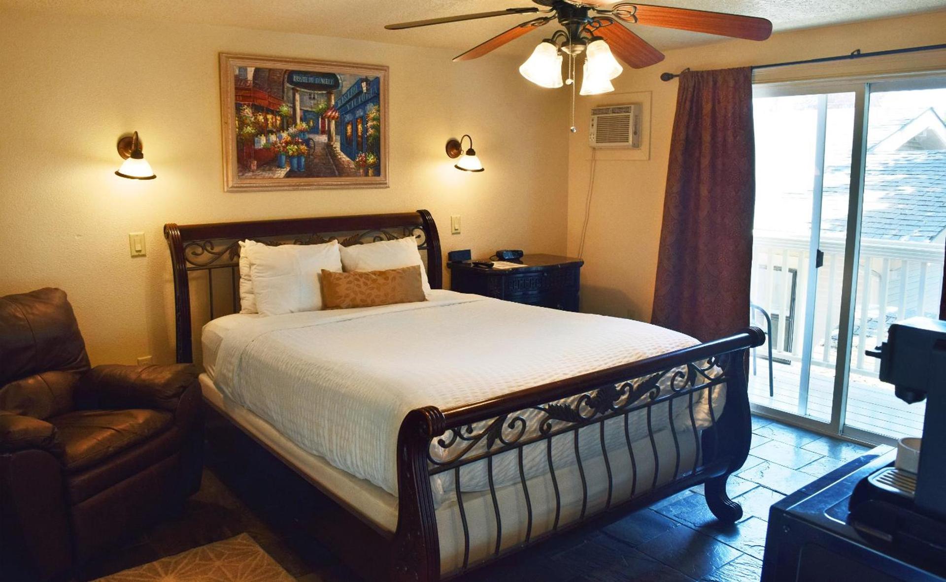Silverton Inn & Suites photo 7
