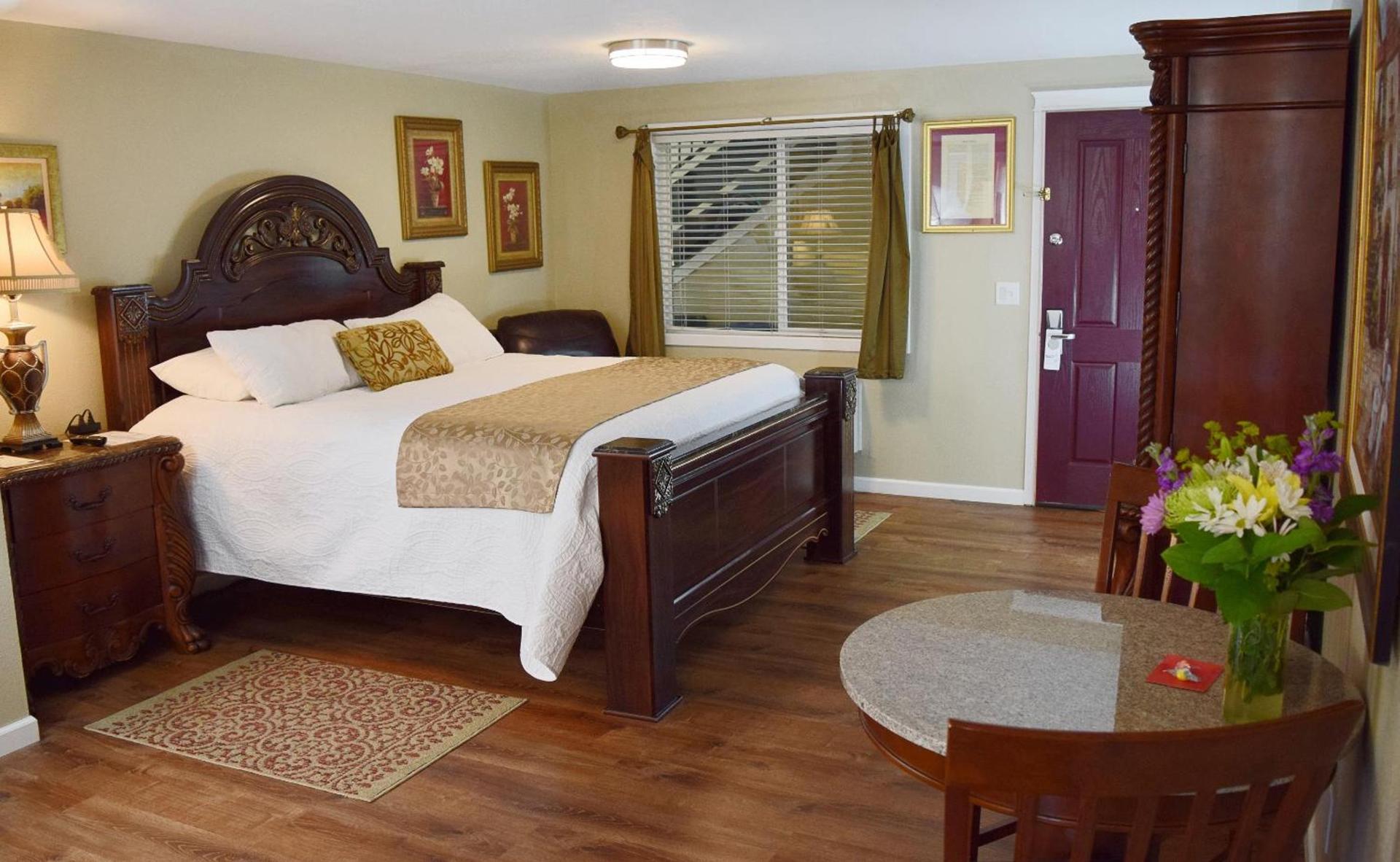 Silverton Inn & Suites photo 4
