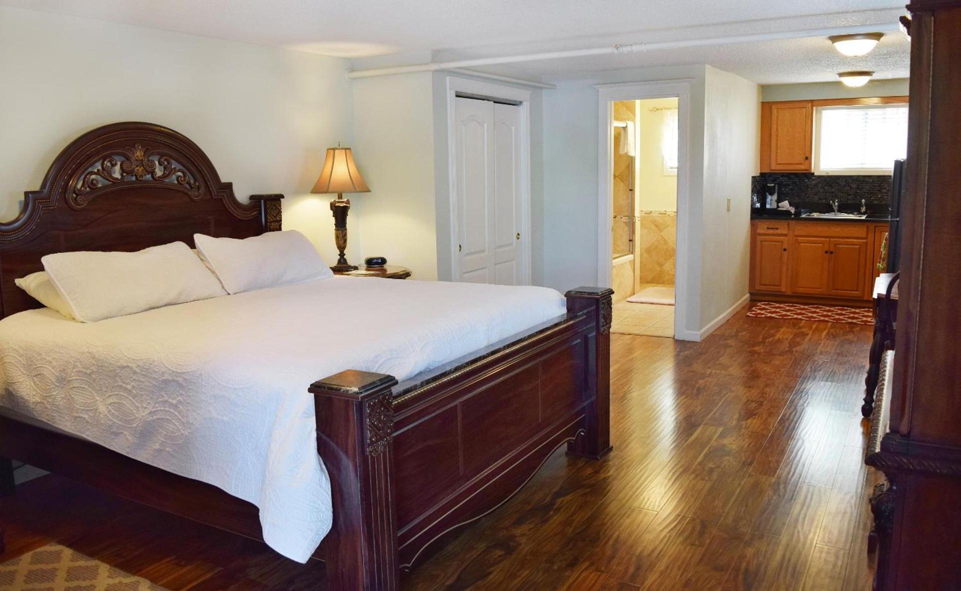 Silverton Inn & Suites photo 6