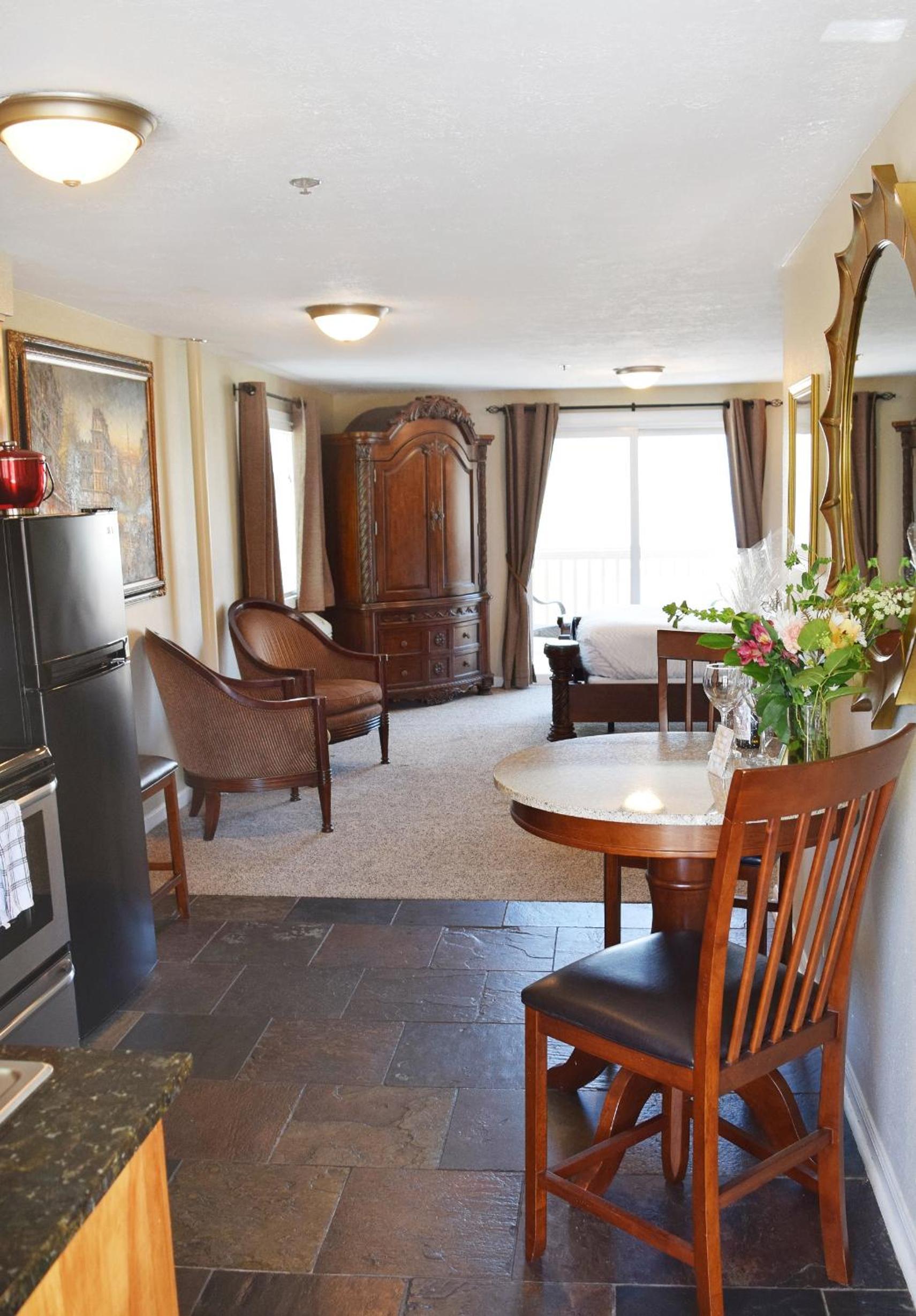 Silverton Inn & Suites photo 24