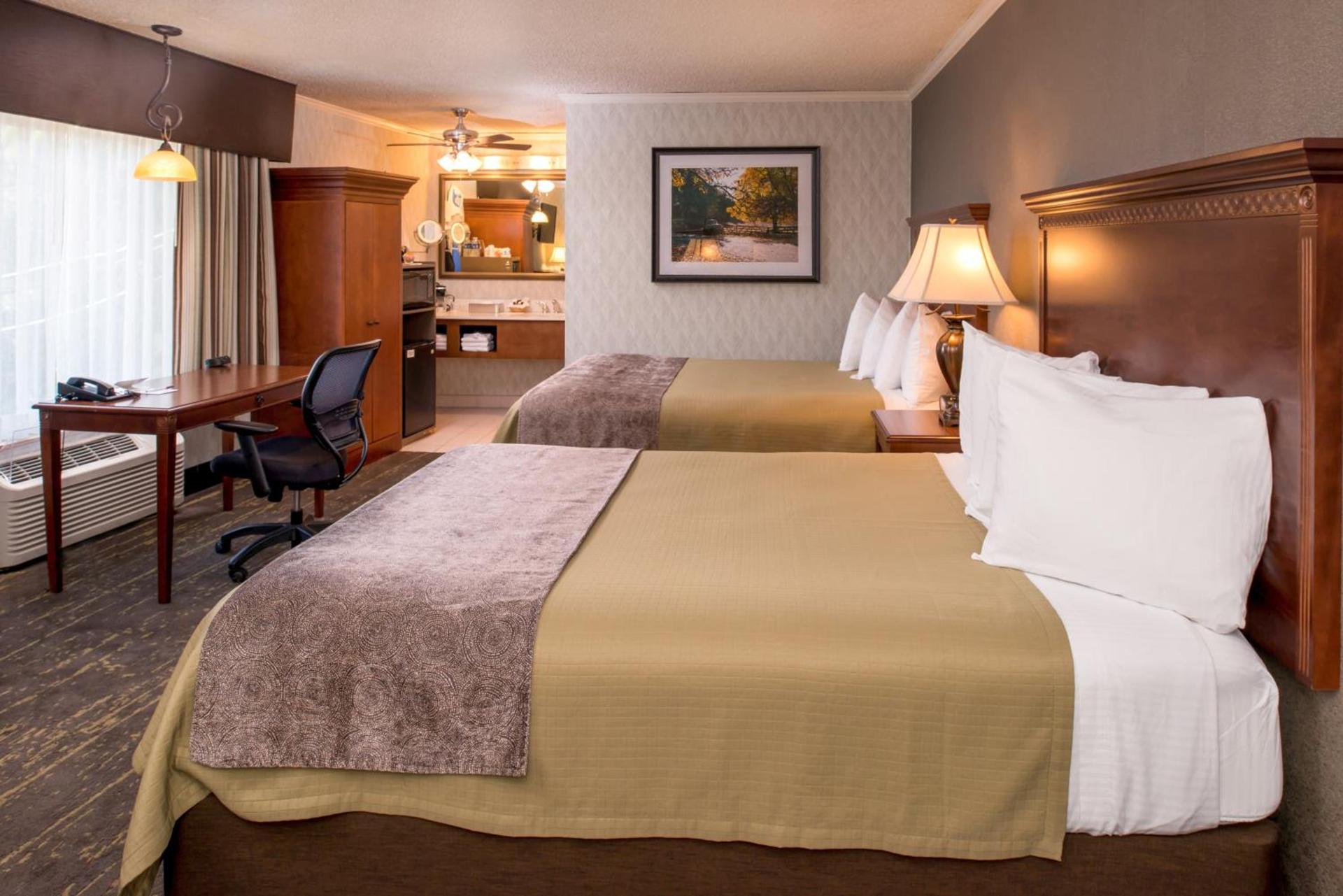 Best Western Plus Black Oak photo 90