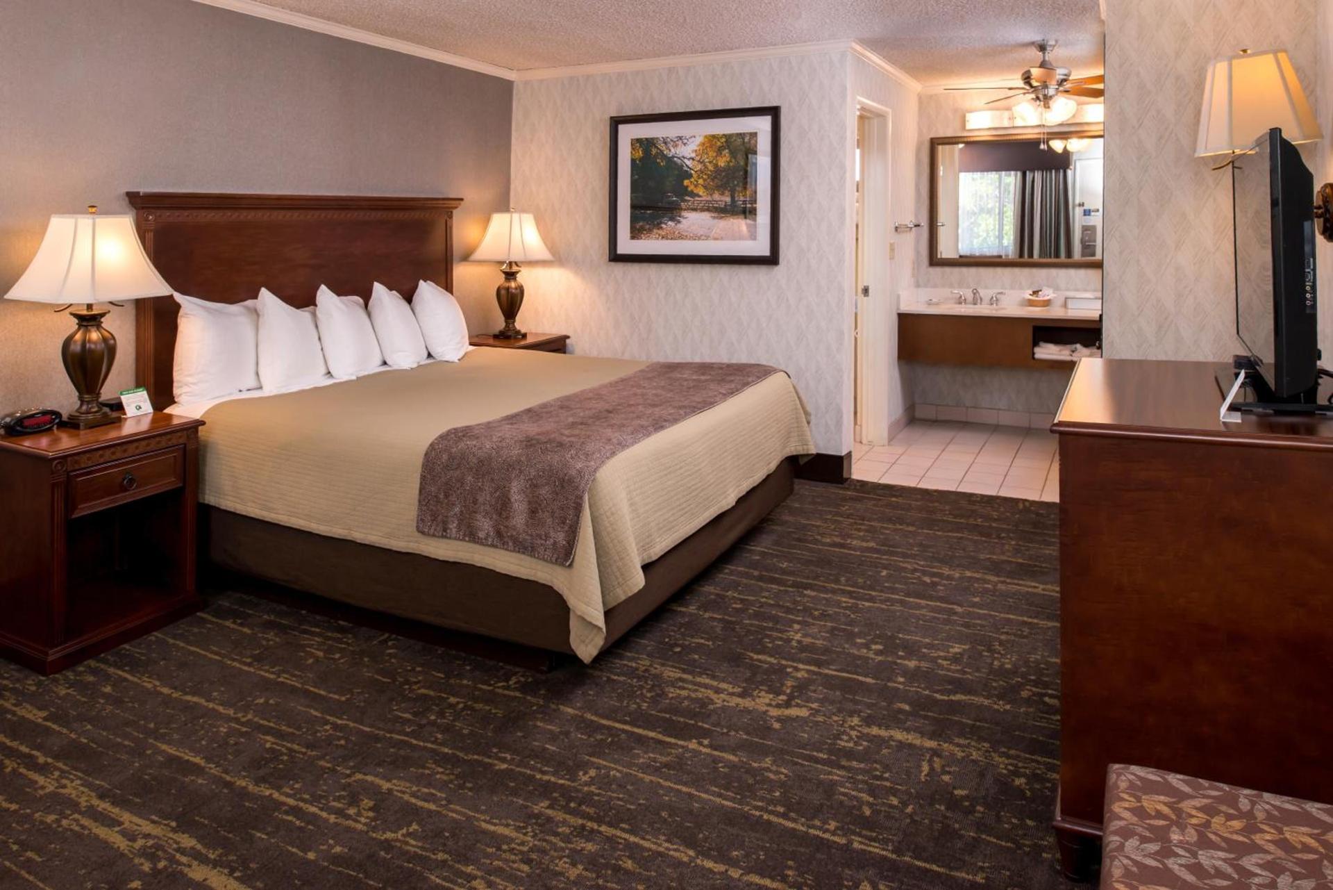 Best Western Plus Black Oak photo 84