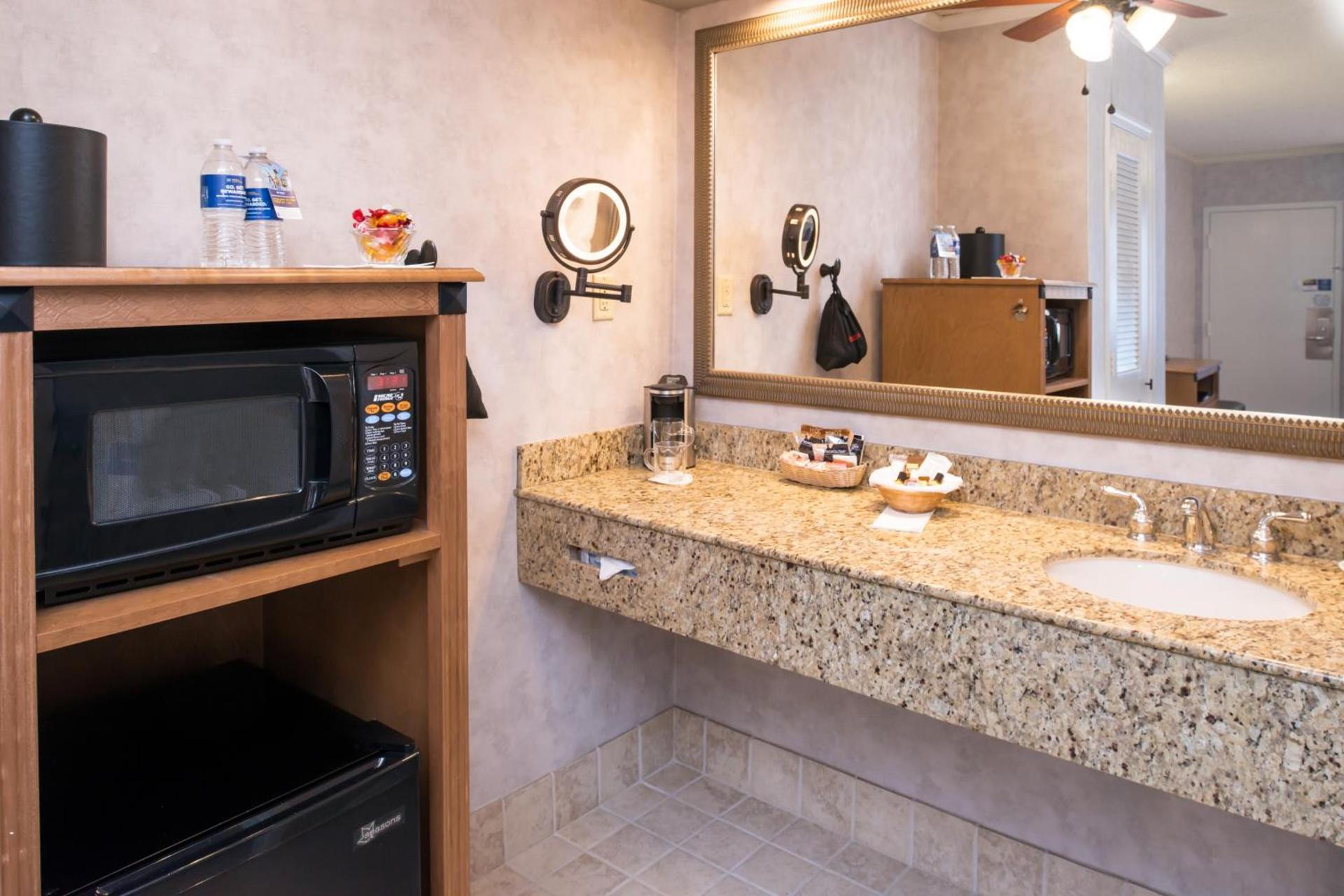 Best Western Plus Black Oak photo 68