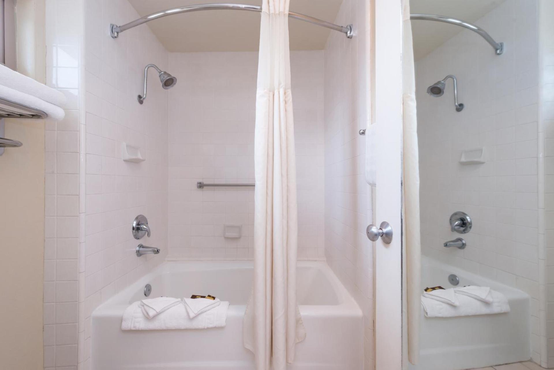 Best Western Plus Black Oak photo 67