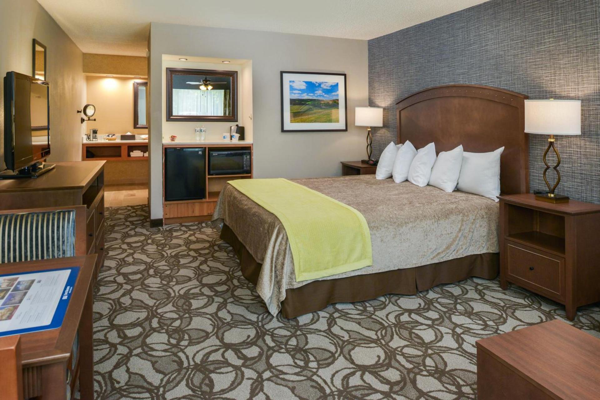 Best Western Plus Black Oak photo 62