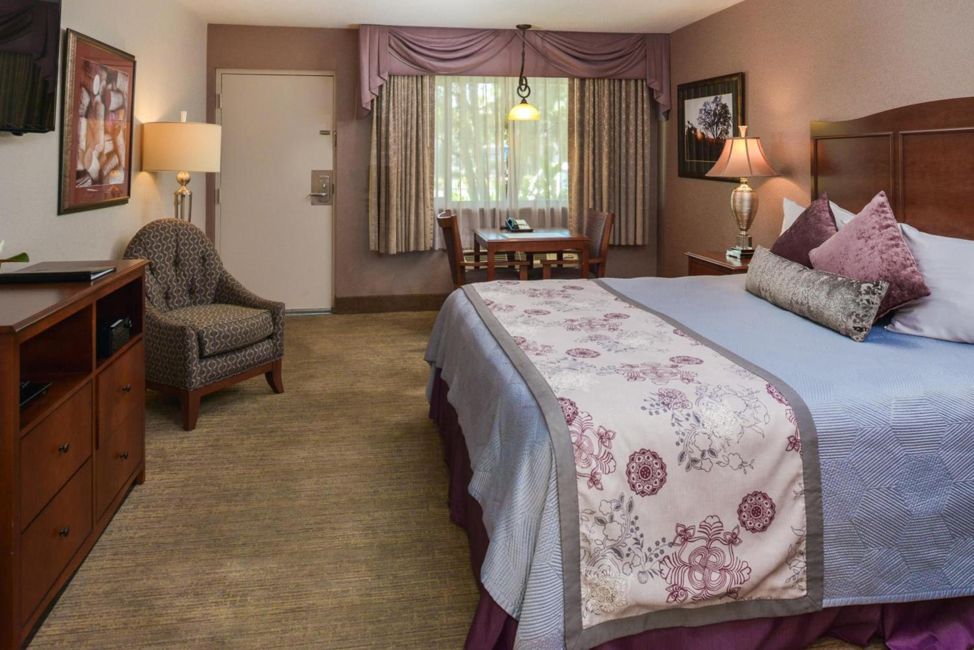 Best Western Plus Black Oak photo 50