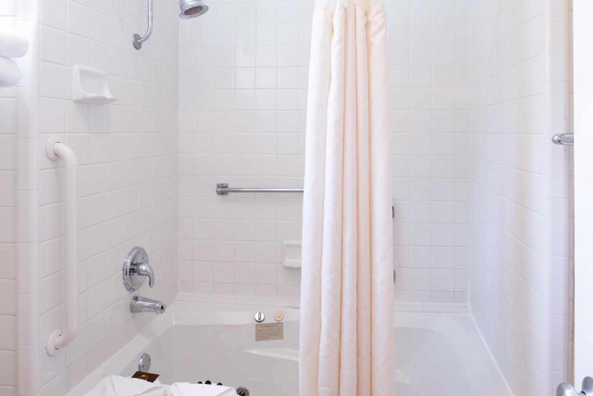 Best Western Plus Black Oak photo 44