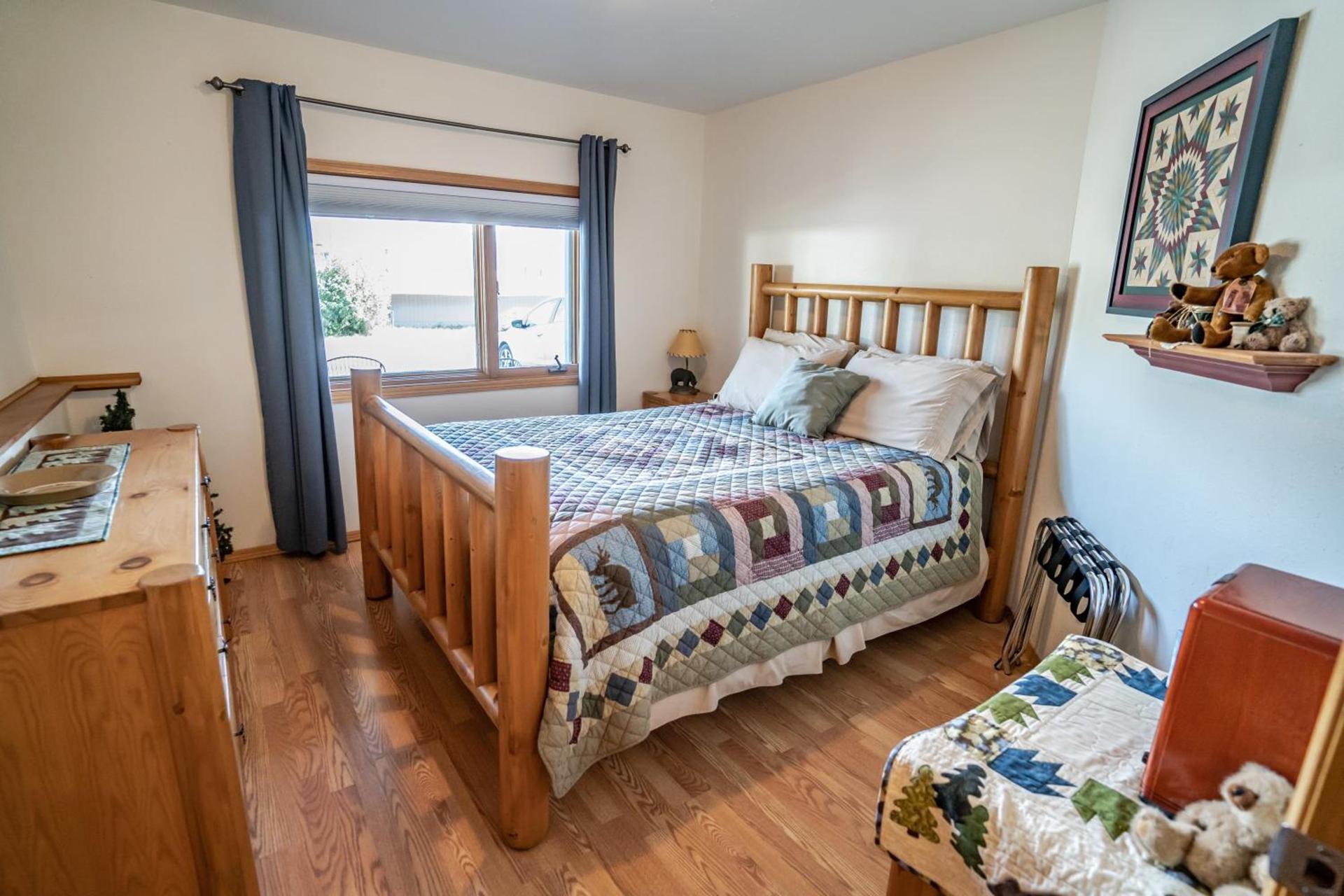 Bears Den Alaska Lodging photo 36