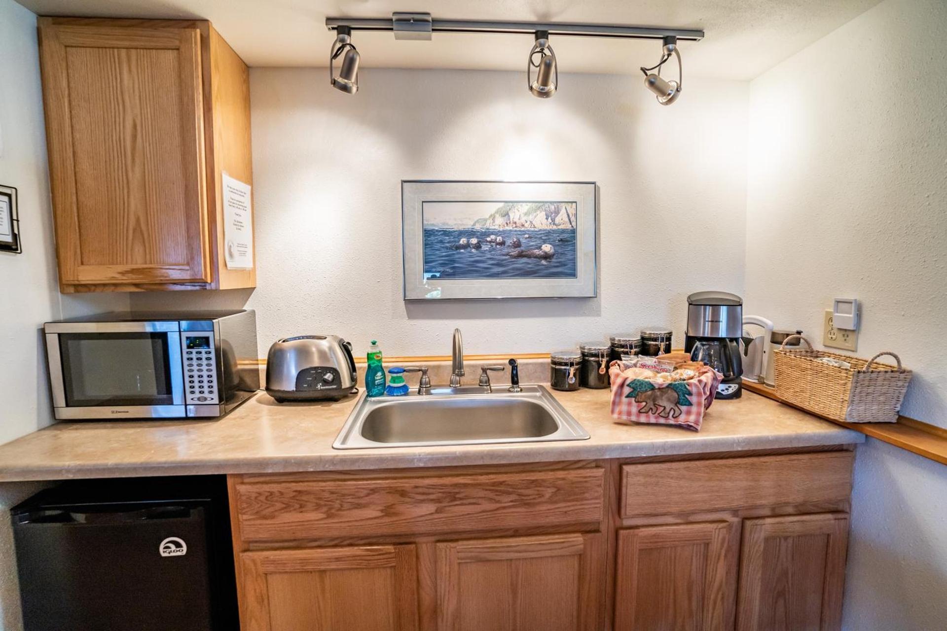 Bears Den Alaska Lodging photo 33