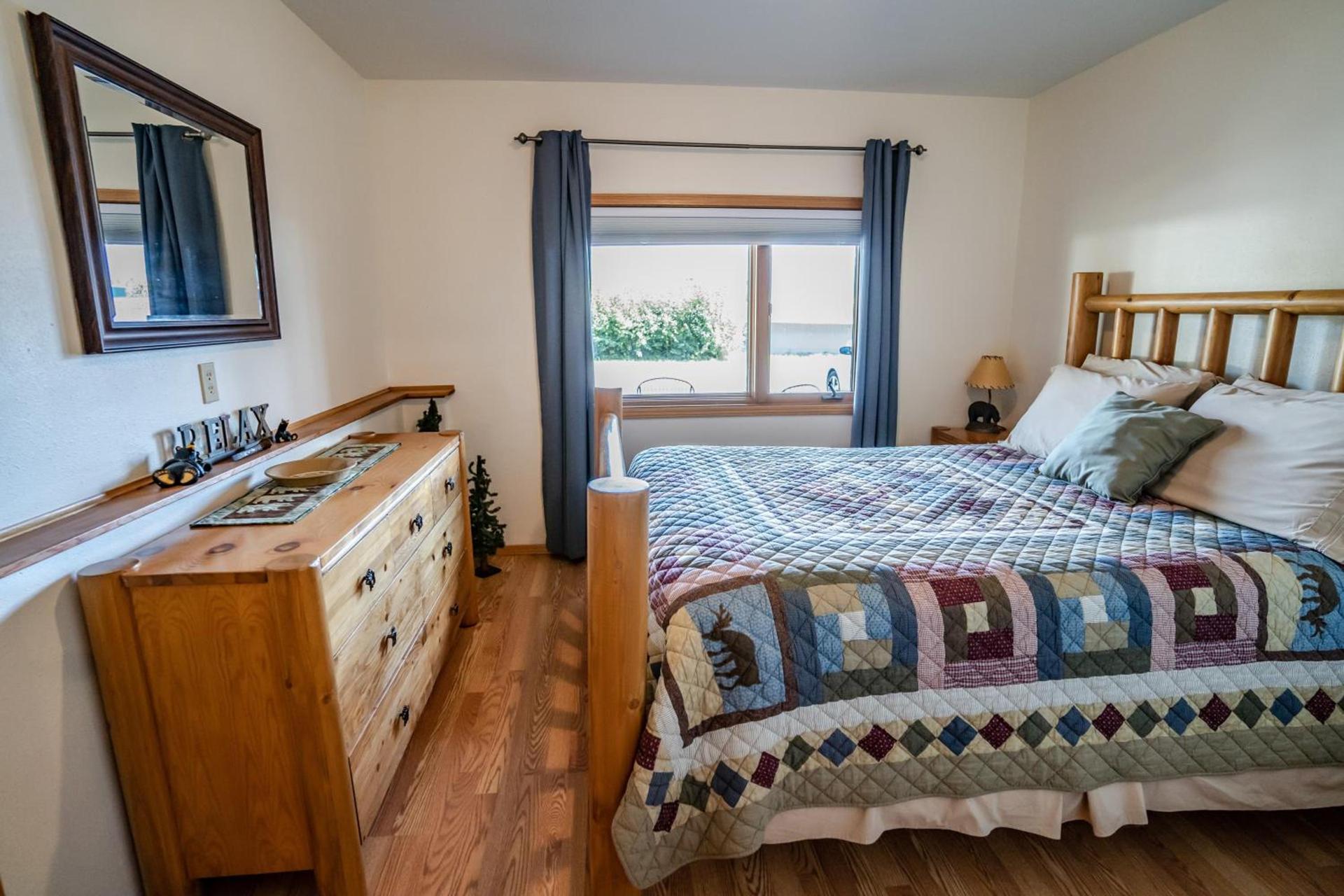 Bears Den Alaska Lodging photo 22