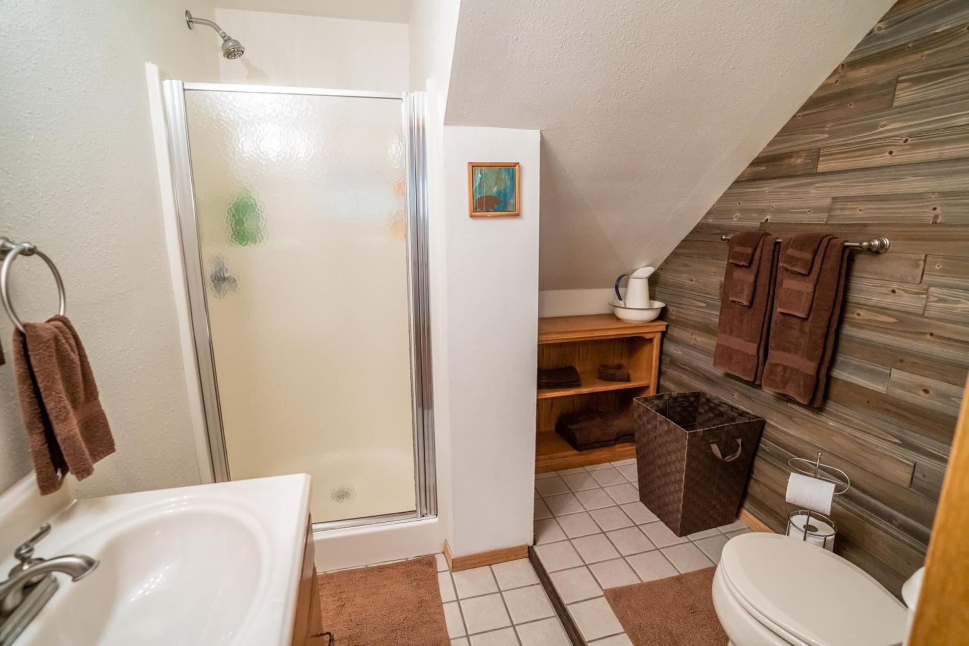 Bears Den Alaska Lodging photo 4