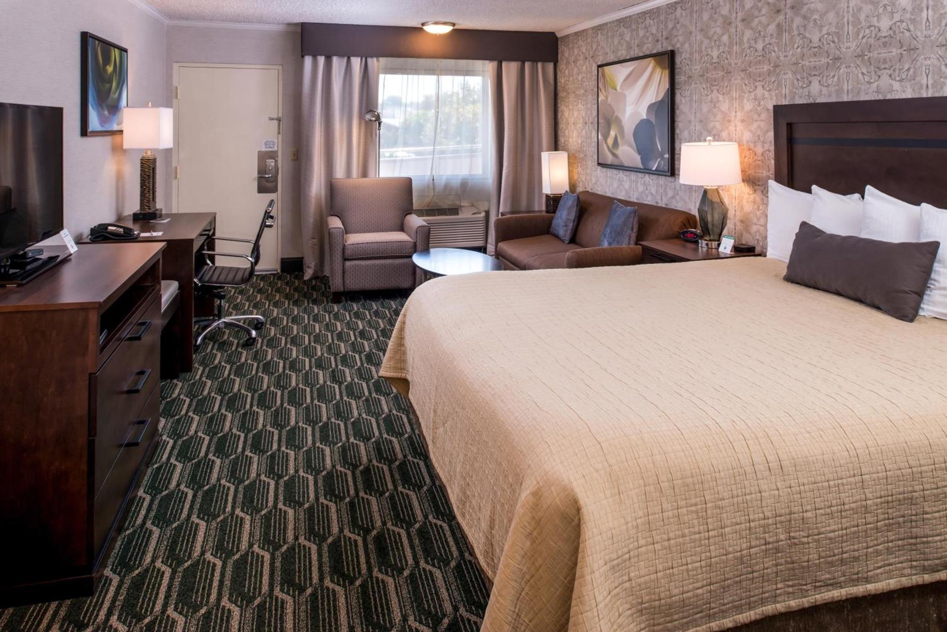 Best Western Plus Black Oak photo 36
